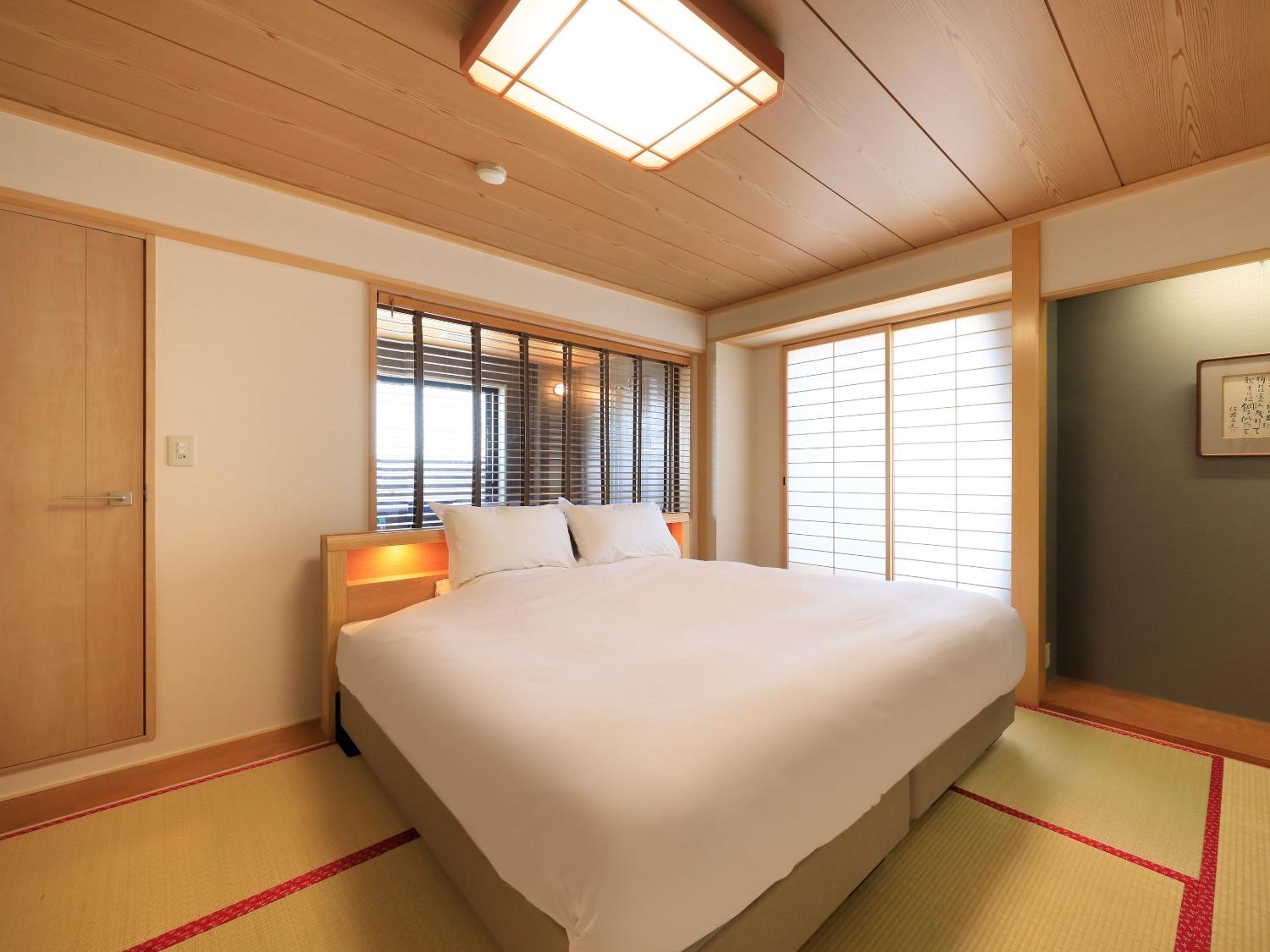 Suite with Spa Bath - Photo 12