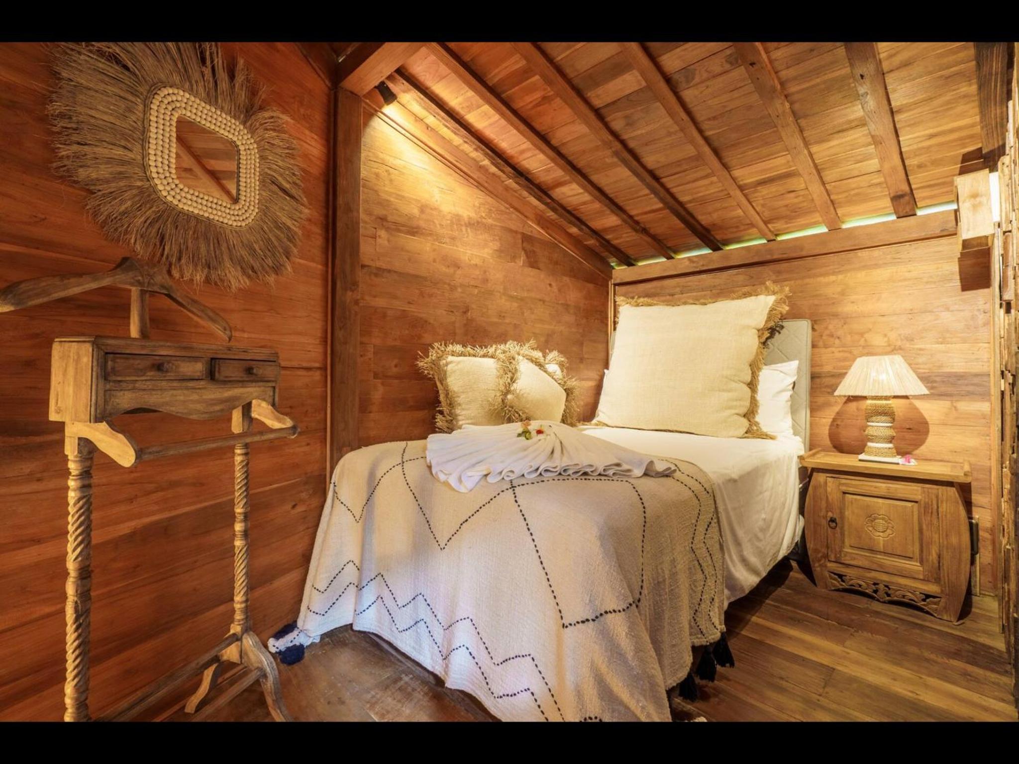 Deluxe Double Room with Sea View - Photo 32