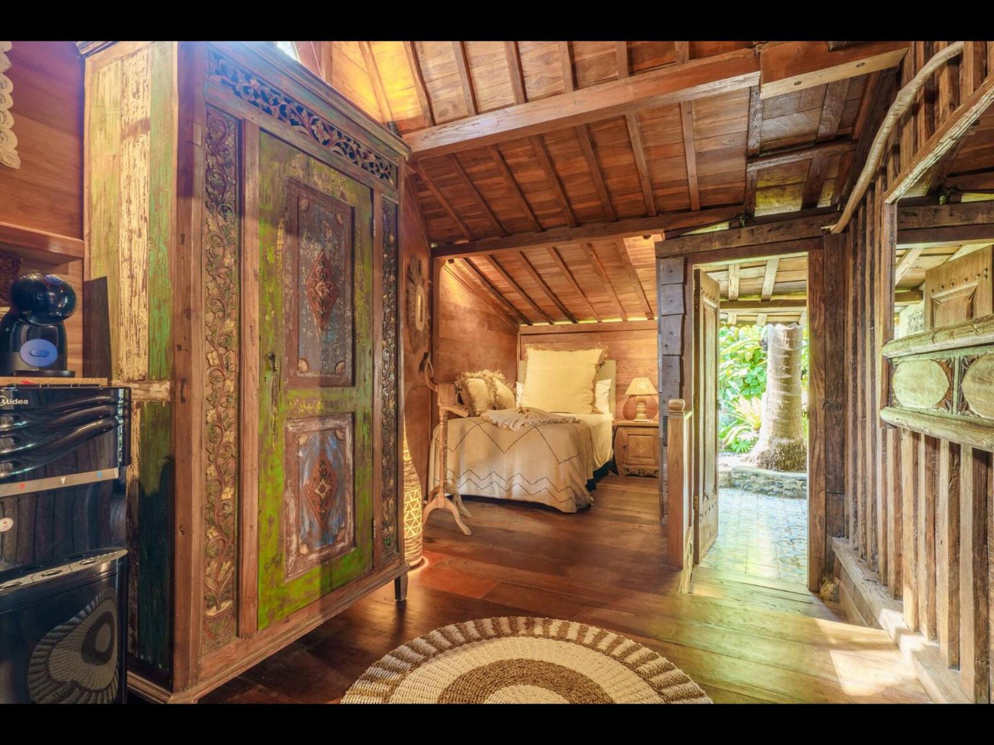 Deluxe Double Room with Sea View - Photo 33