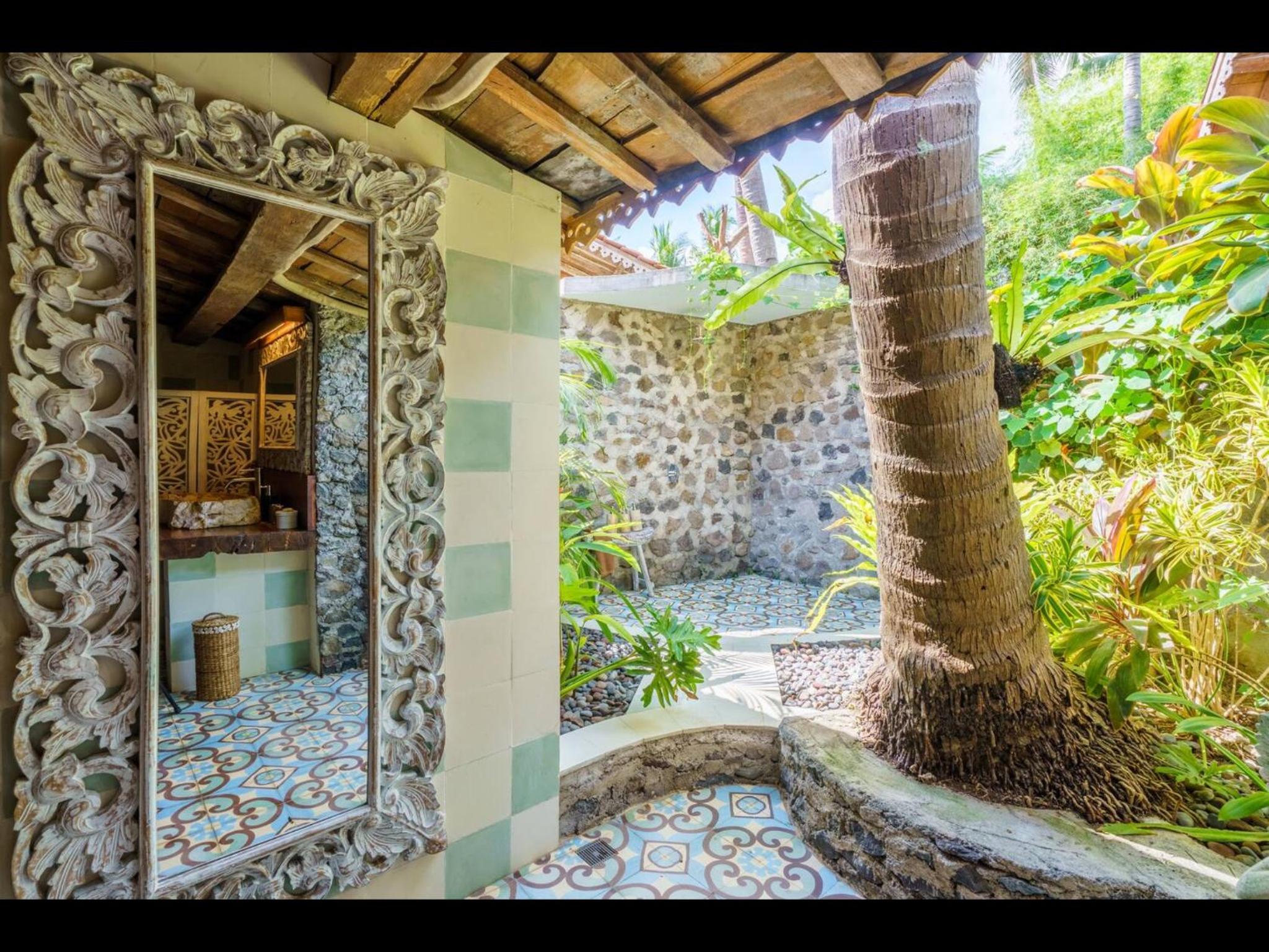 Deluxe Double Room with Sea View - Photo 24