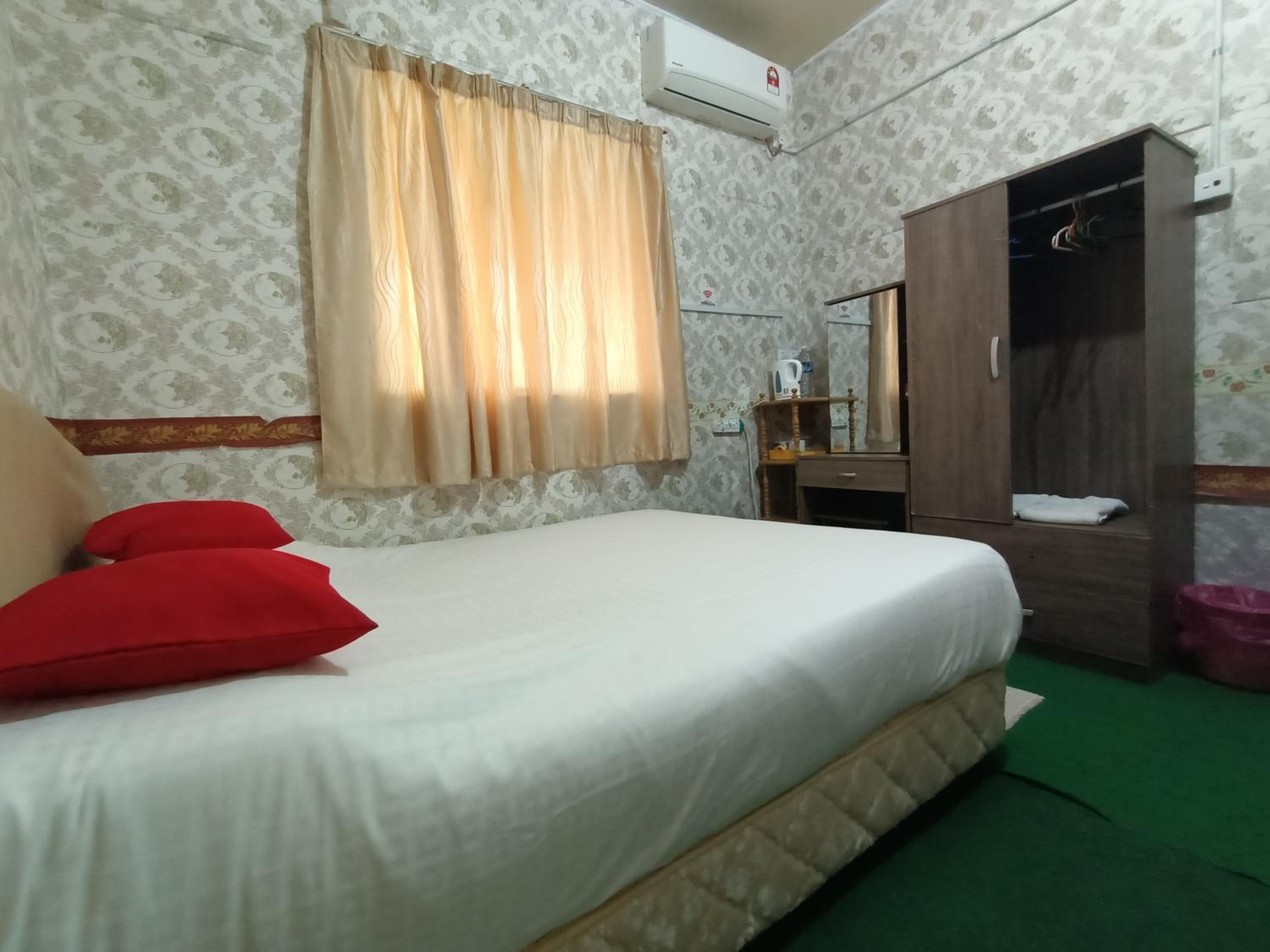 Double Room with Private Bathroom photo 3
