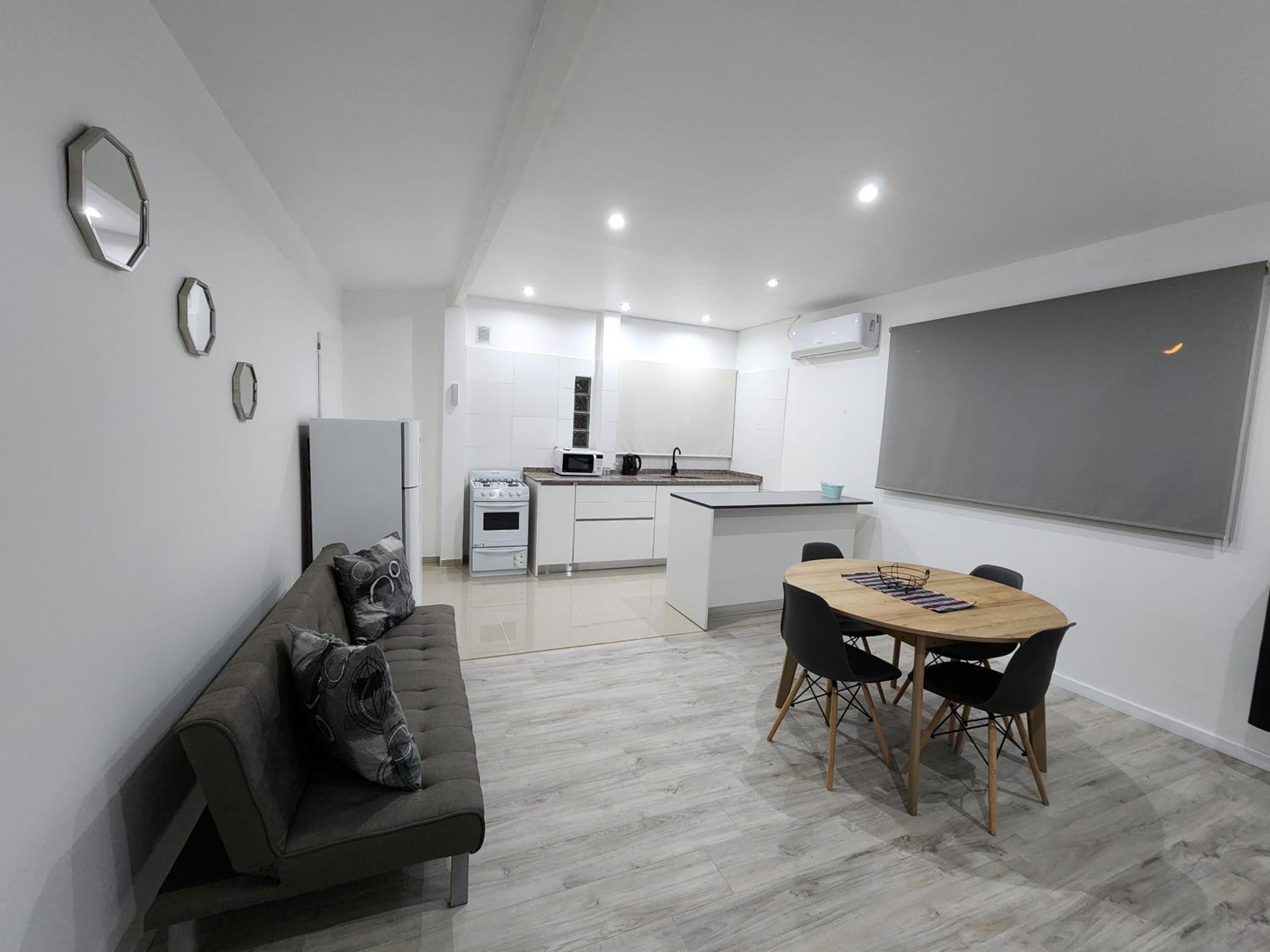One-Bedroom Apartment photo 2