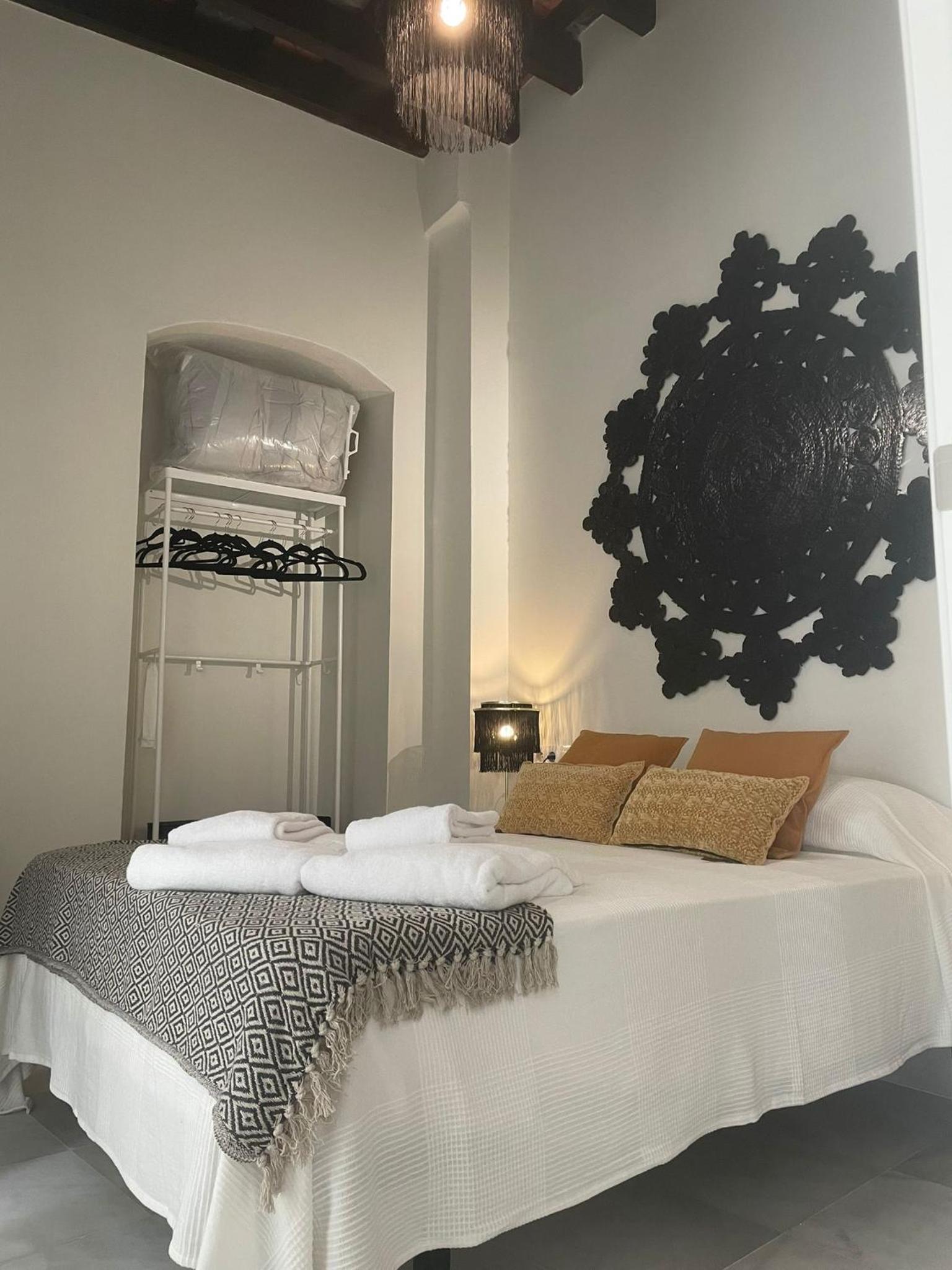 One-Bedroom Deluxe Apartment - Photo 1