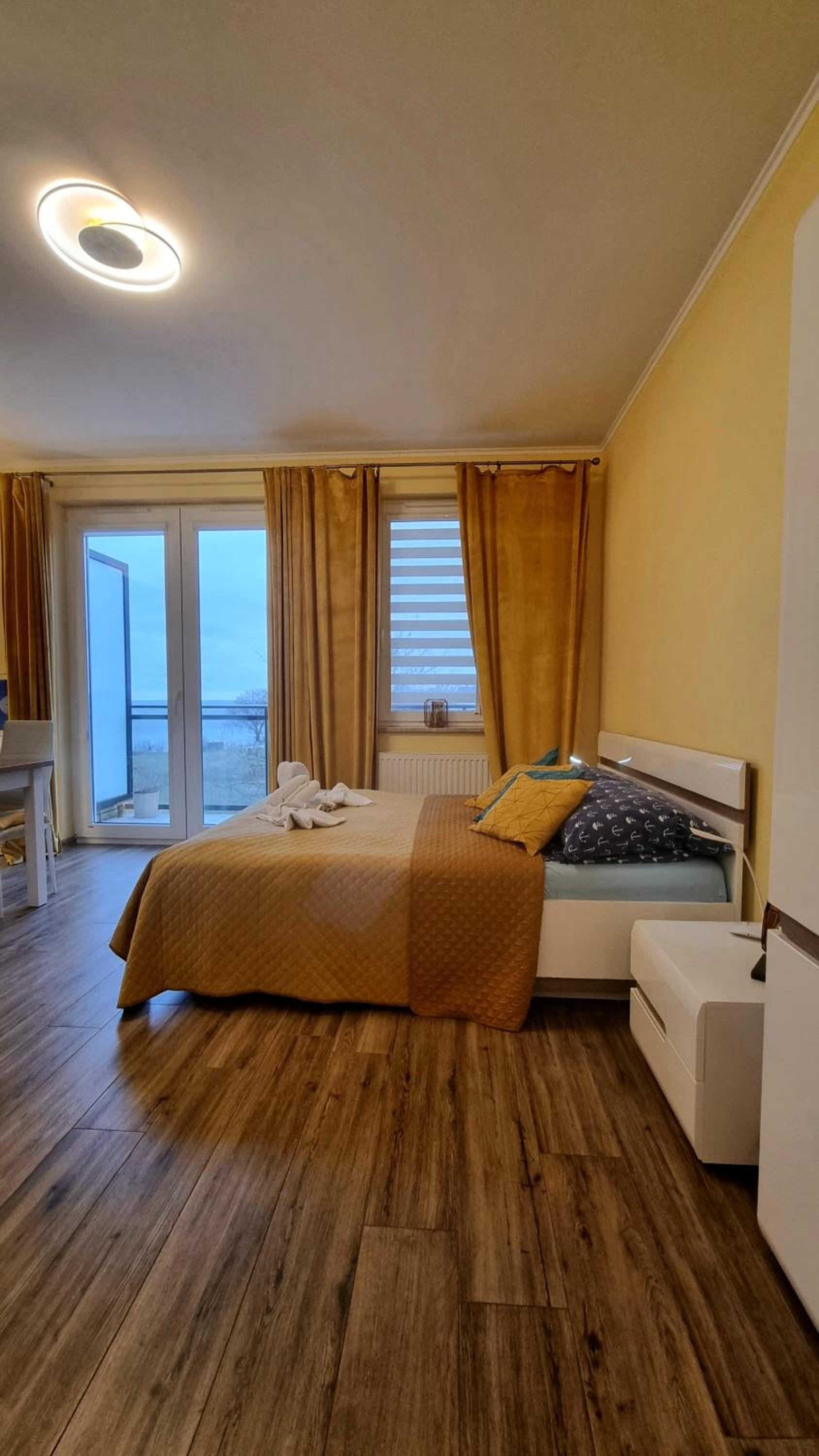 One-Bedroom Apartment - Photo 9