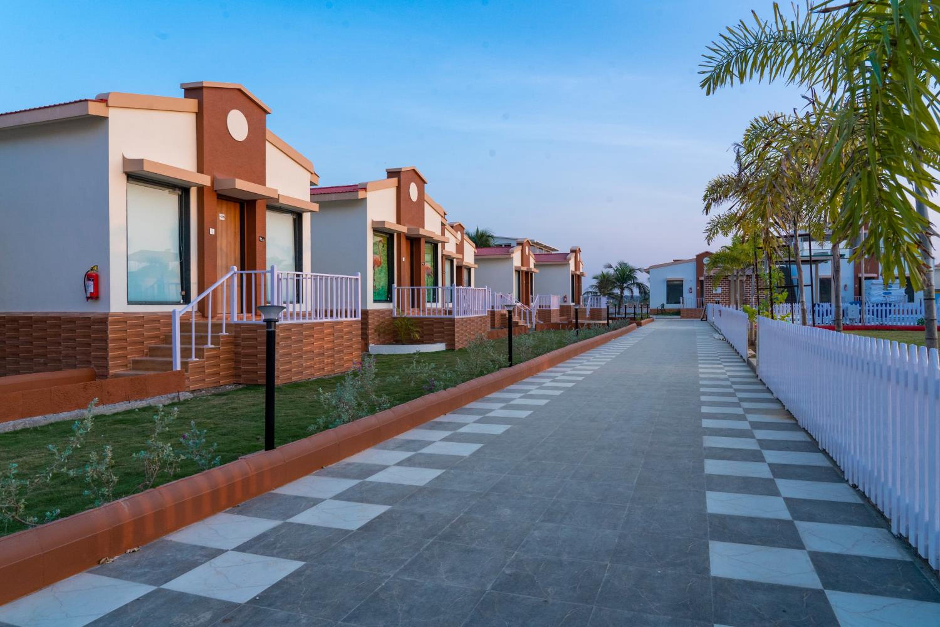 Villa - Photo 4