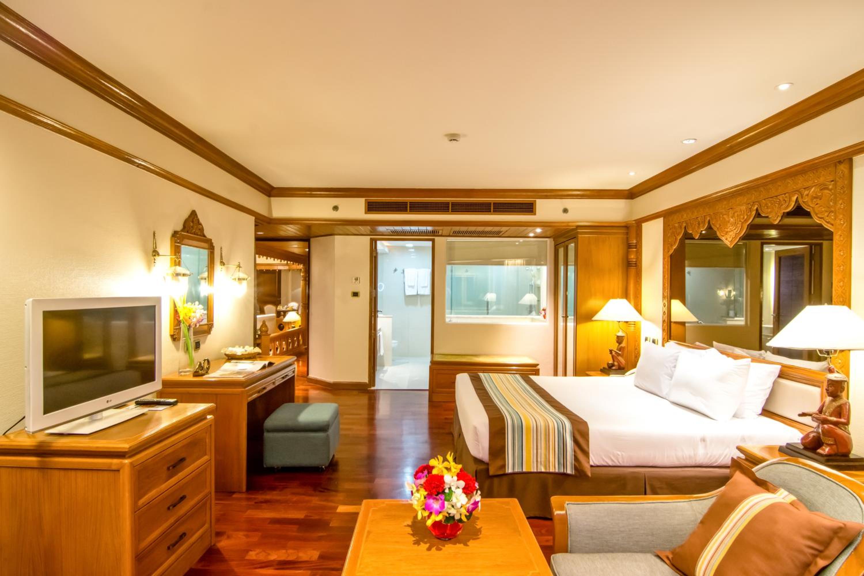 Thai Heritage Theme Suite (2 bedrooms)