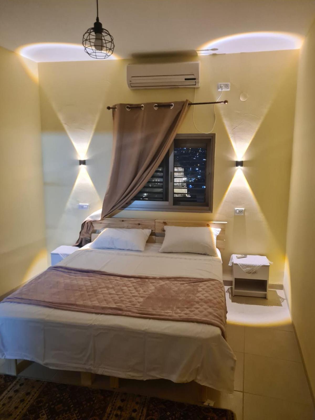 8+9 Double Room with Share Bathroom - Photo 8