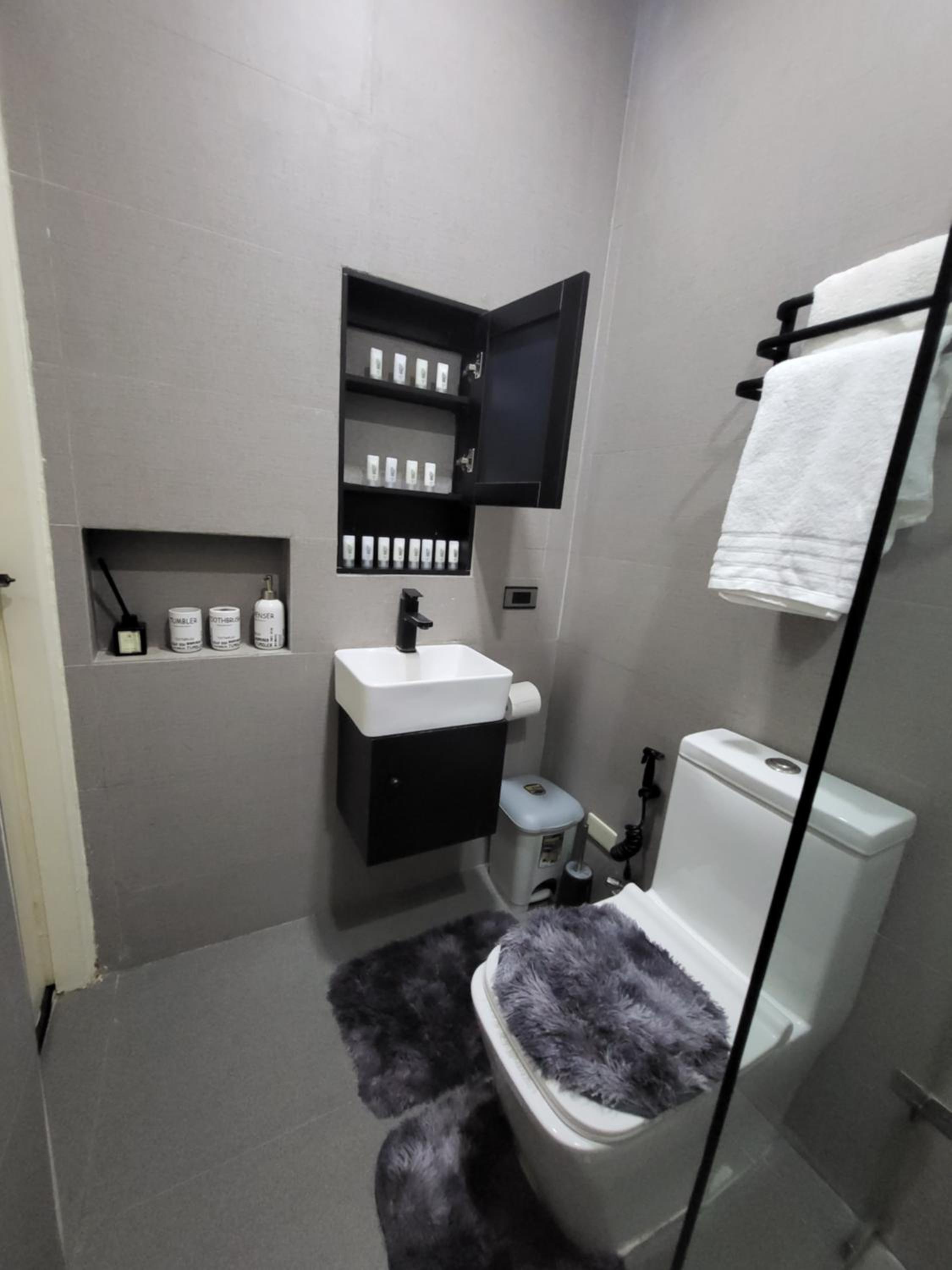 Three-Bedroom Villa - Photo 9