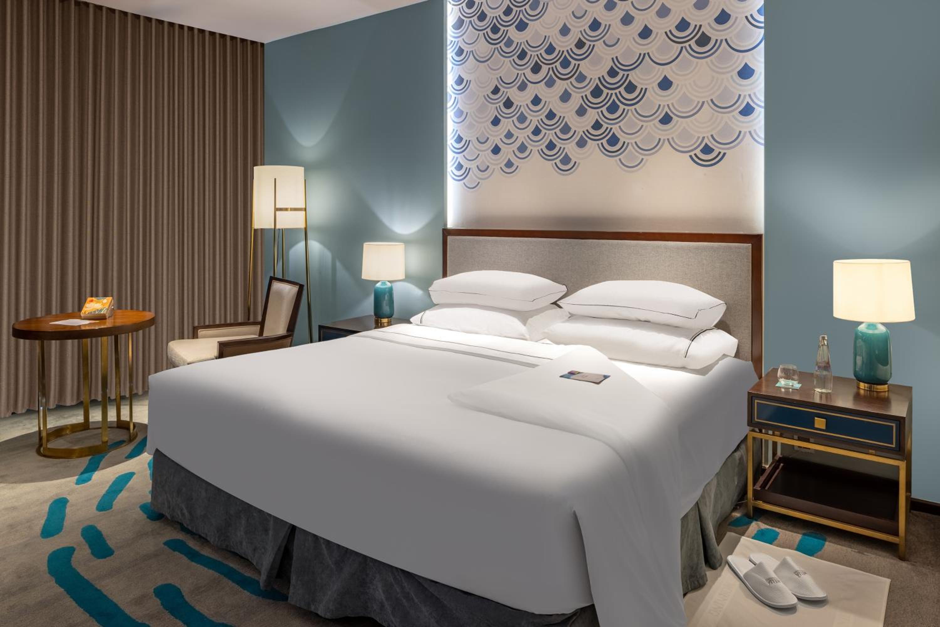 The Level Deluxe Room - Executive Lounge Access photo 2