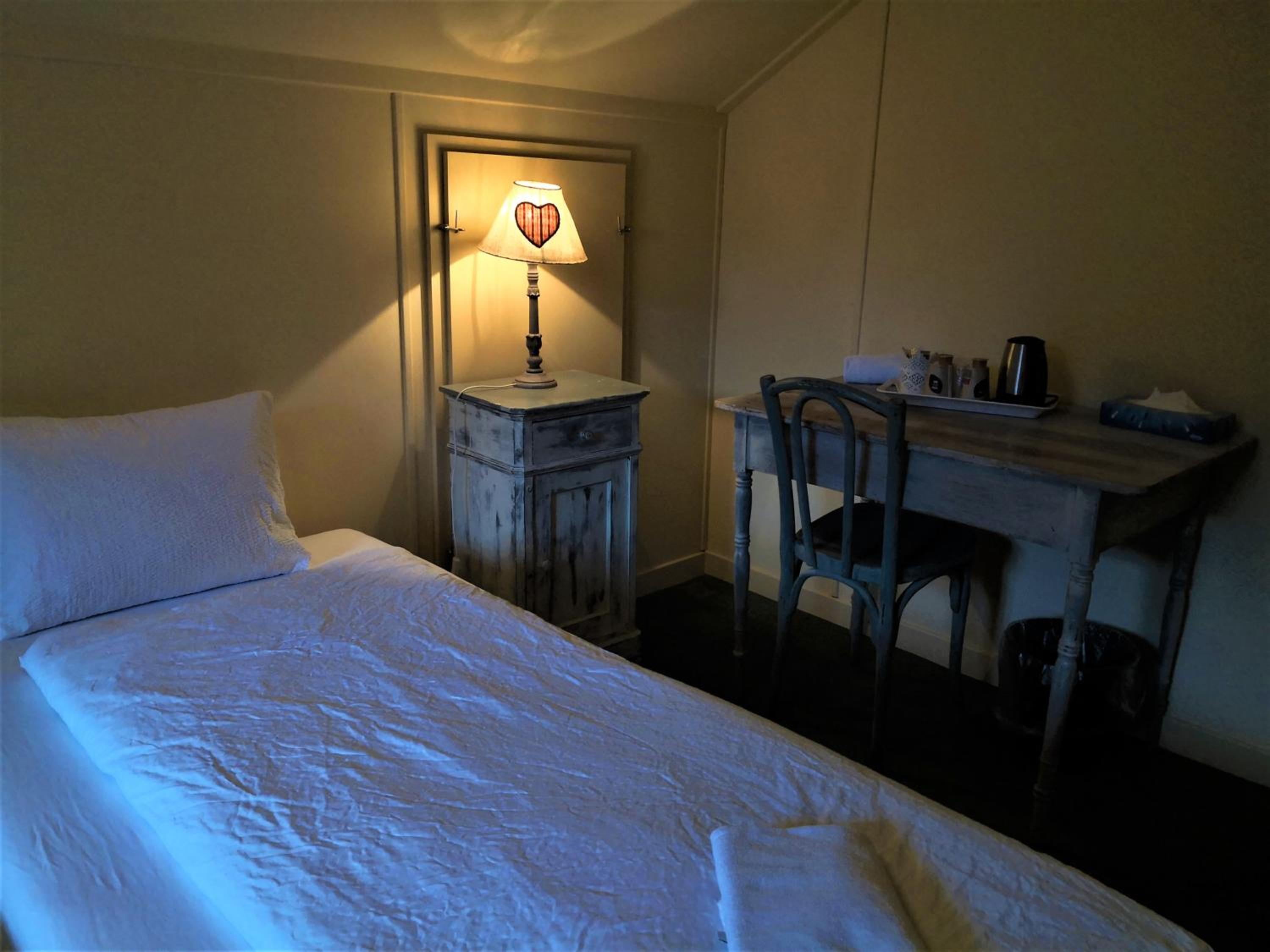Twin Room with Shared Bathroom photo 3