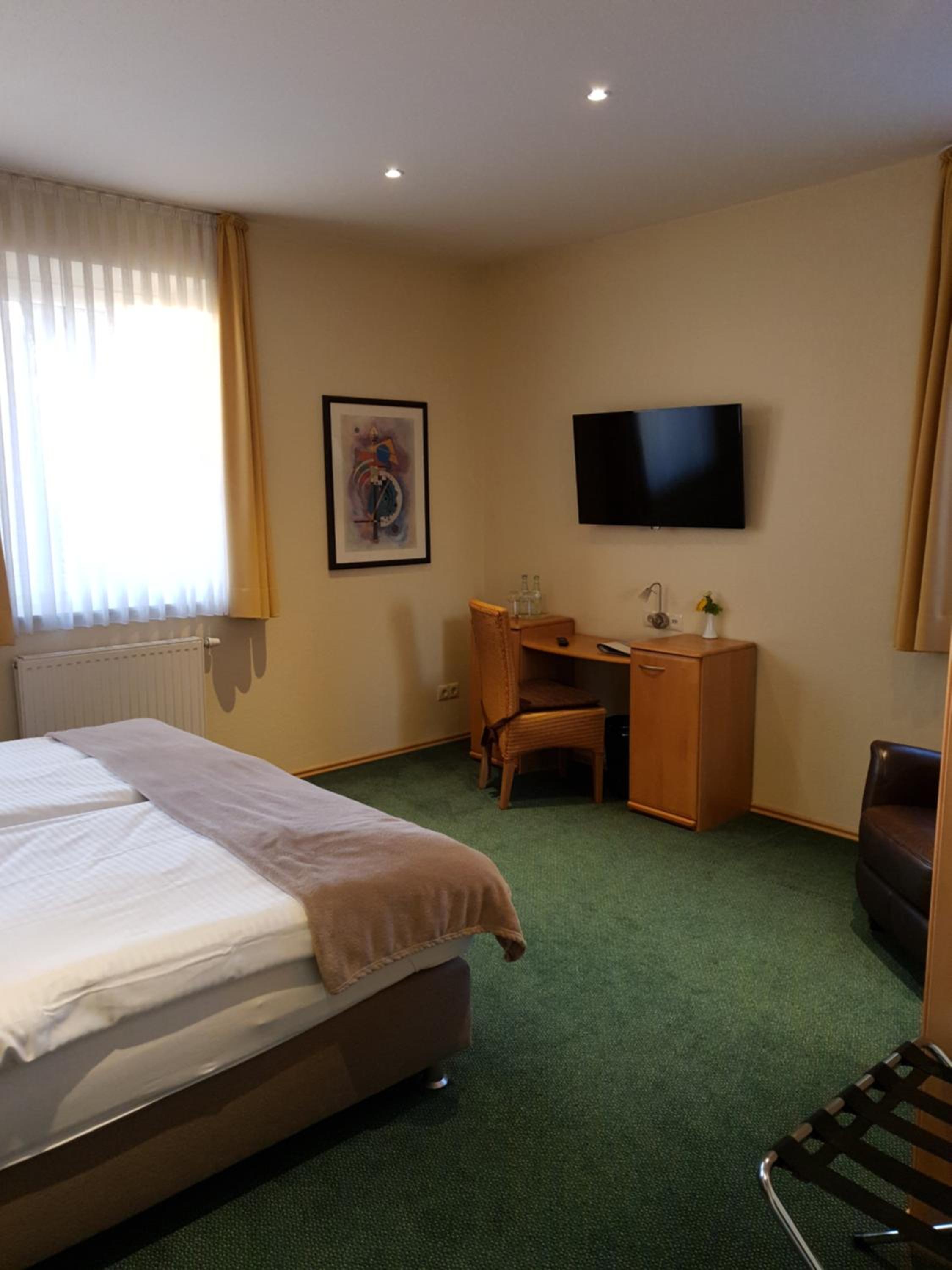 Deluxe Double or Twin Room - Photo 4