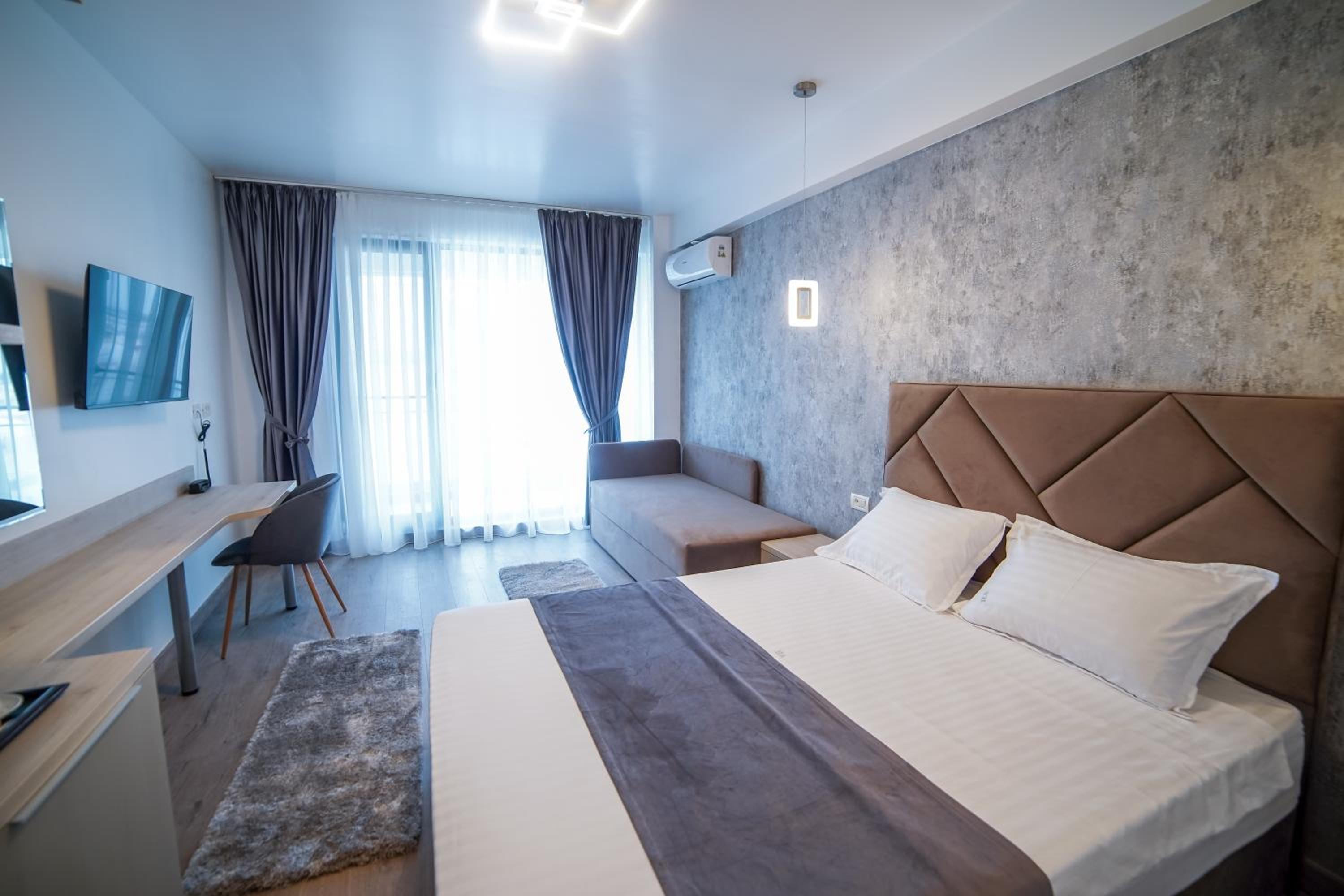 Triple Room with Balcony