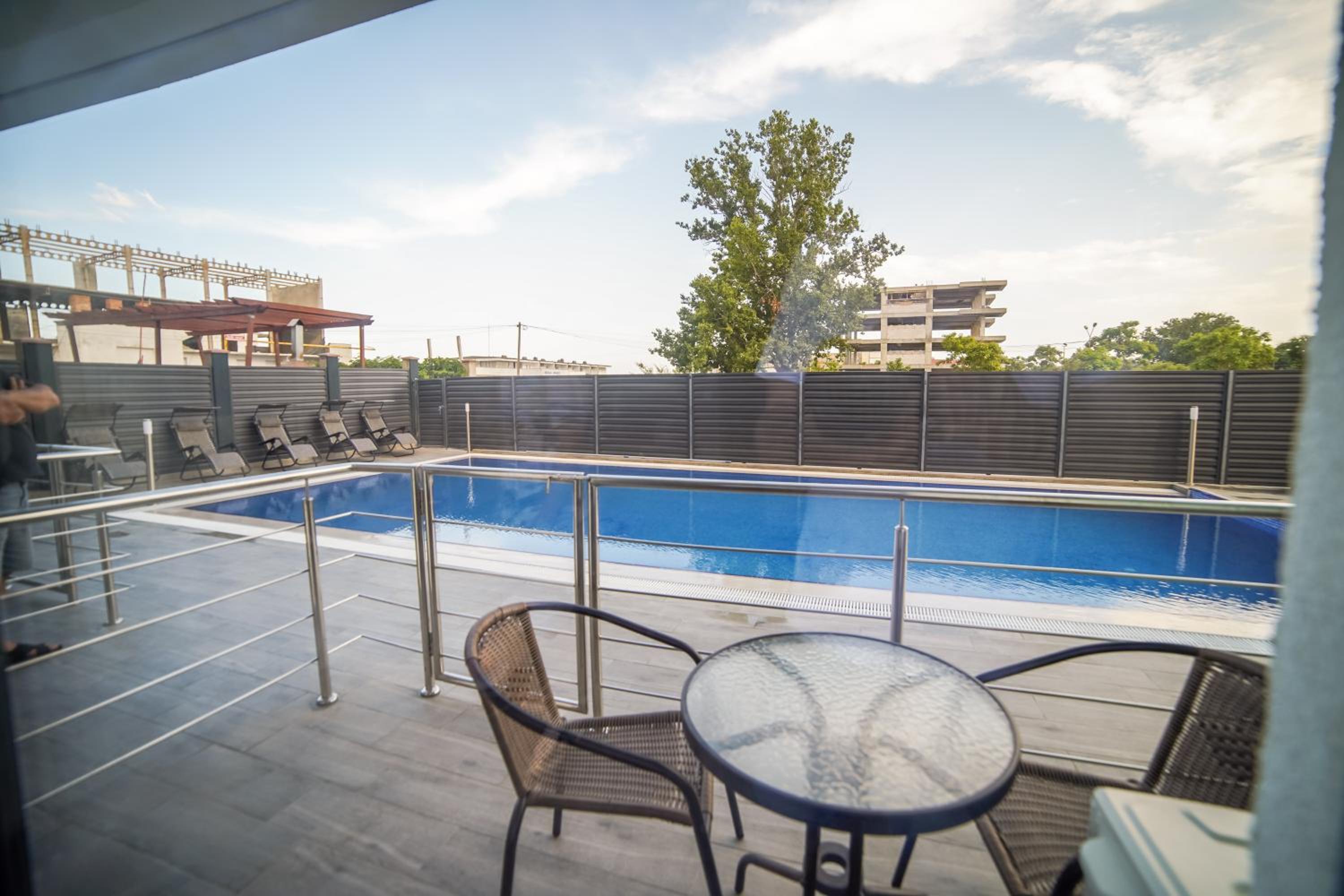 Double Room with Pool View photo 2