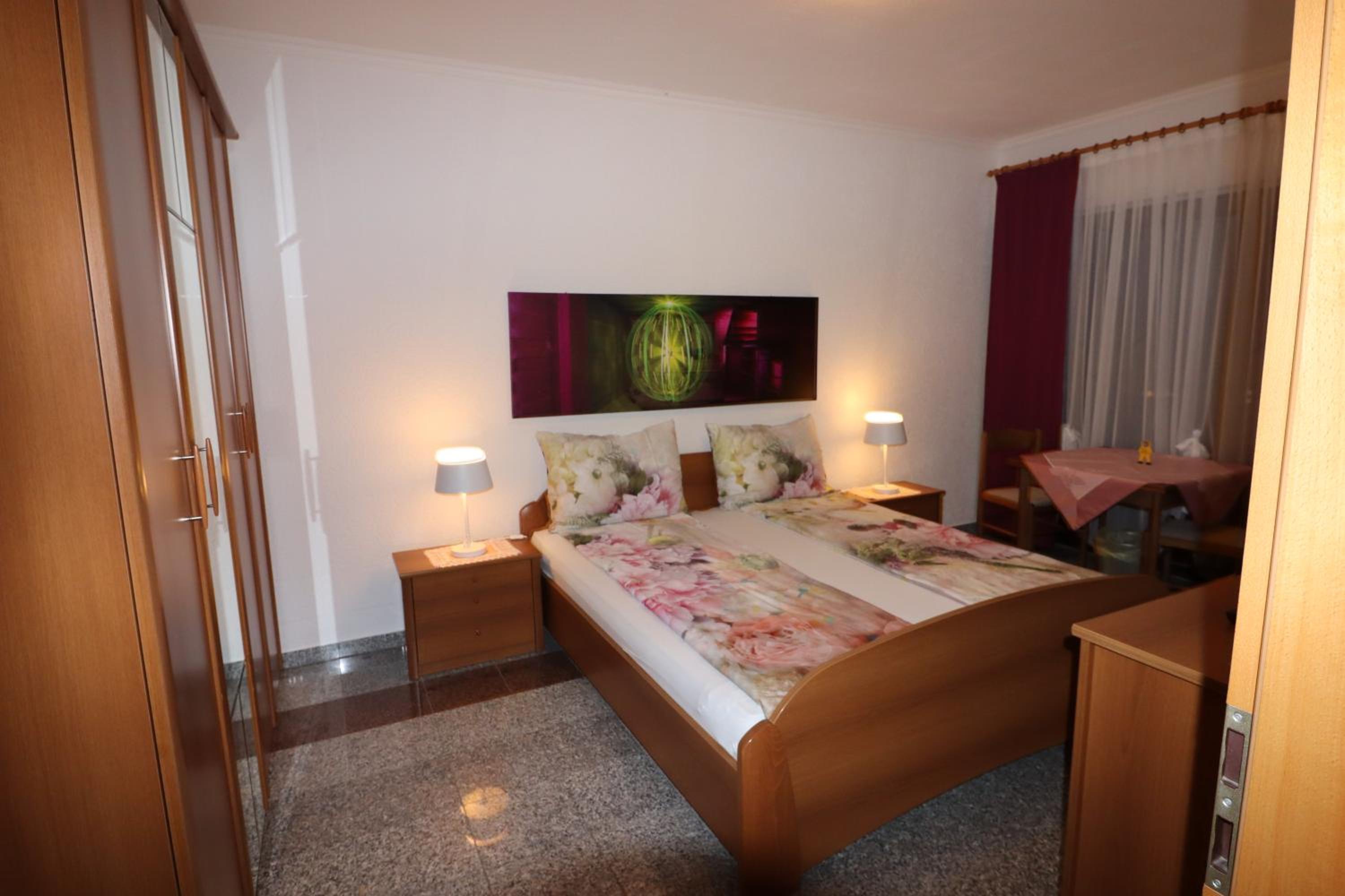 Double Room with Balcony and Sea View - Photo 1
