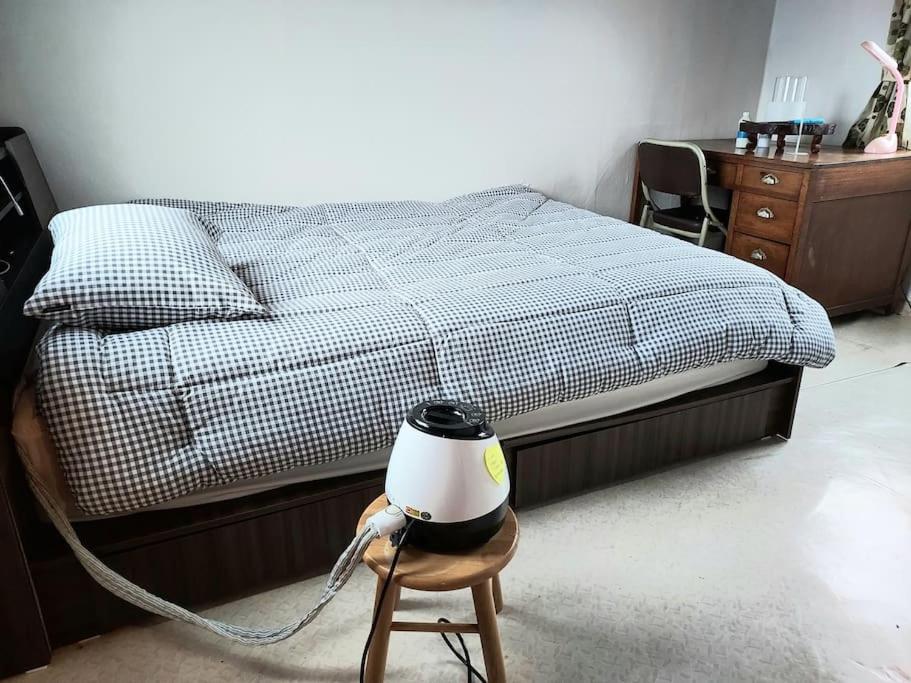 Three-Bedroom House - Photo 10
