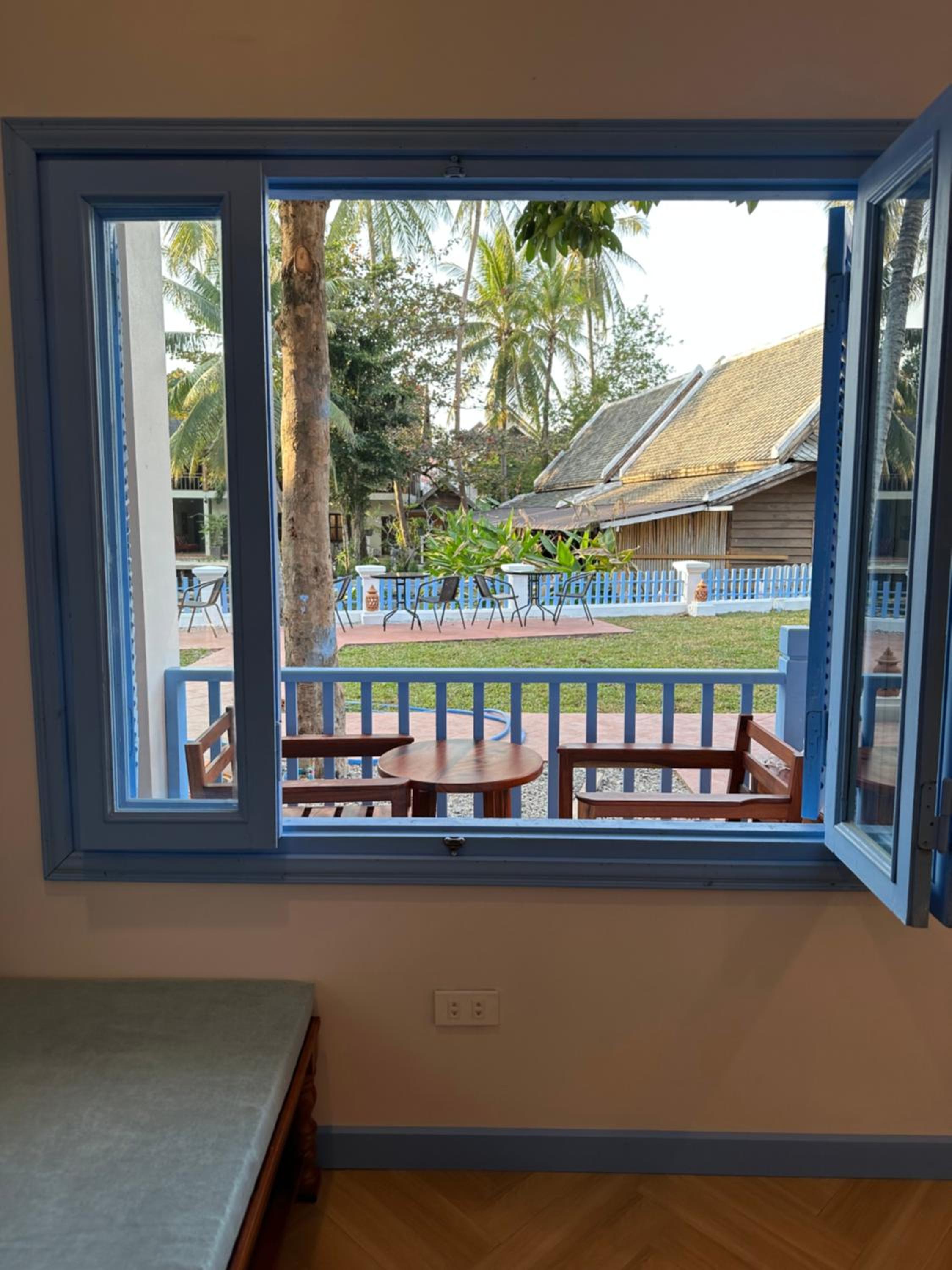 Deluxe Double Room with Balcony - Photo 11