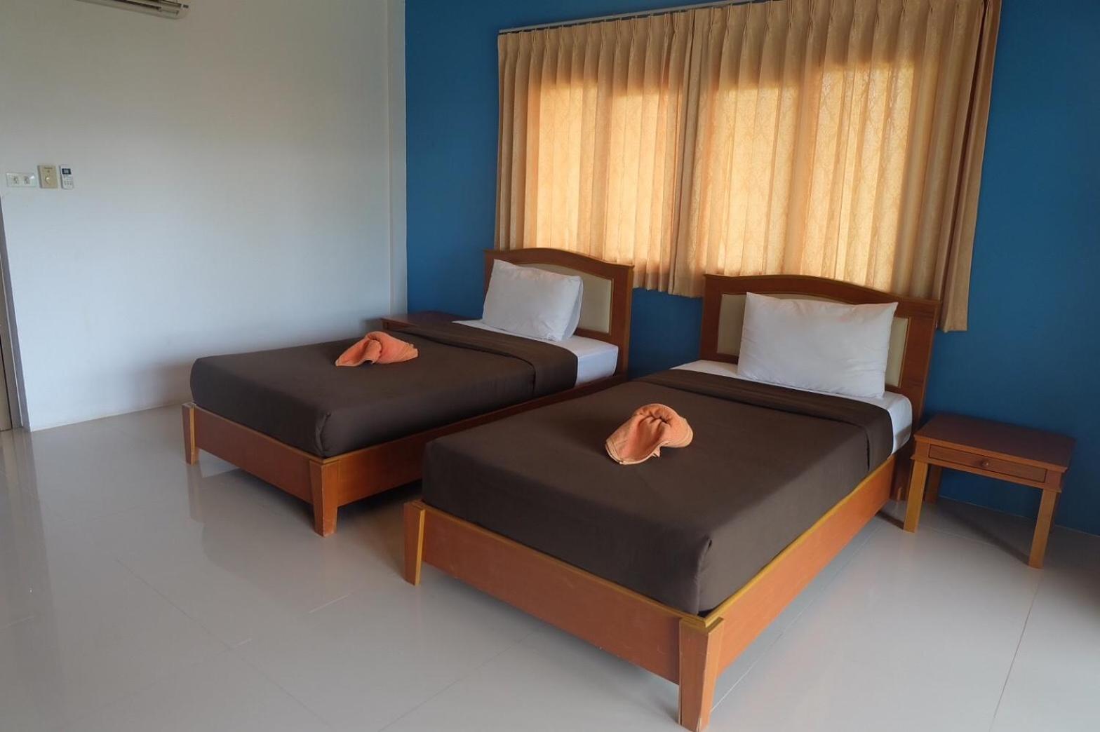 Deluxe Twin Room - Photo 8