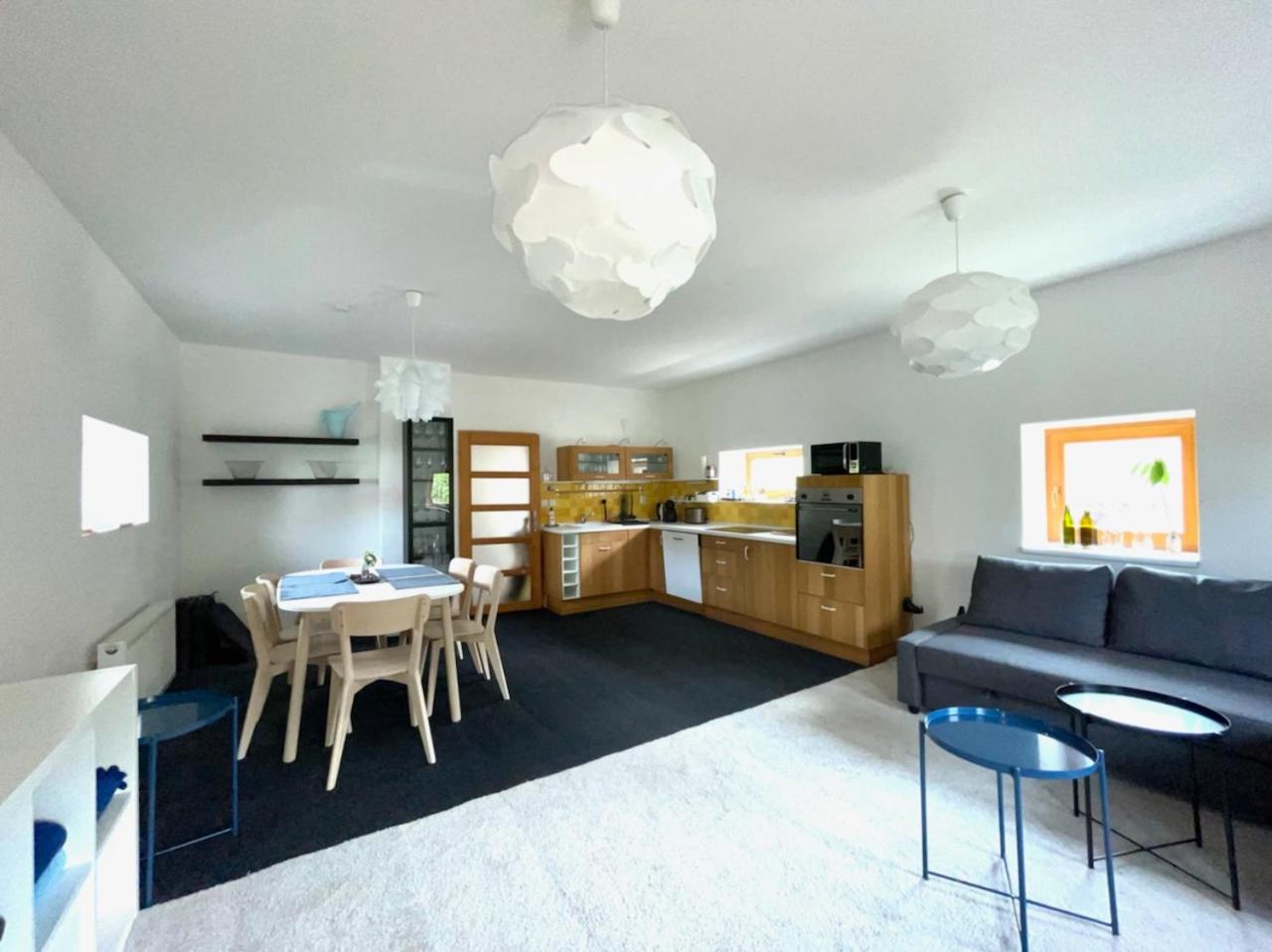 One-Bedroom House photo 2