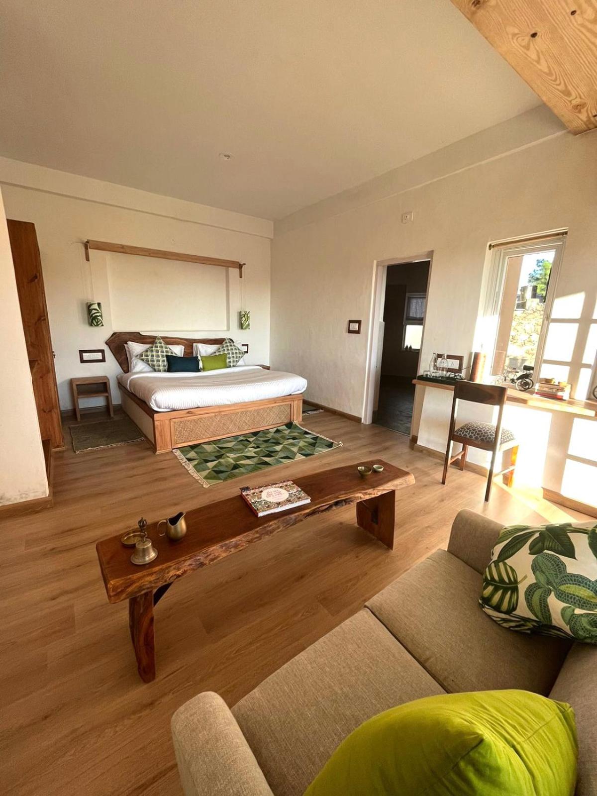 Double Room with Private Bathroom - Photo 7
