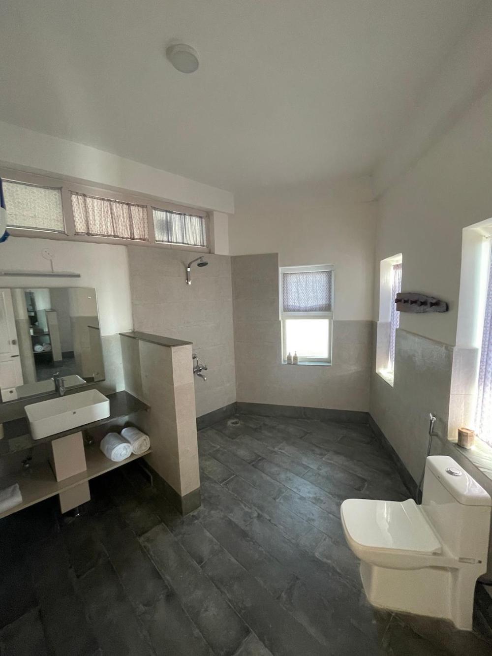 Double Room with Private Bathroom - Photo 11