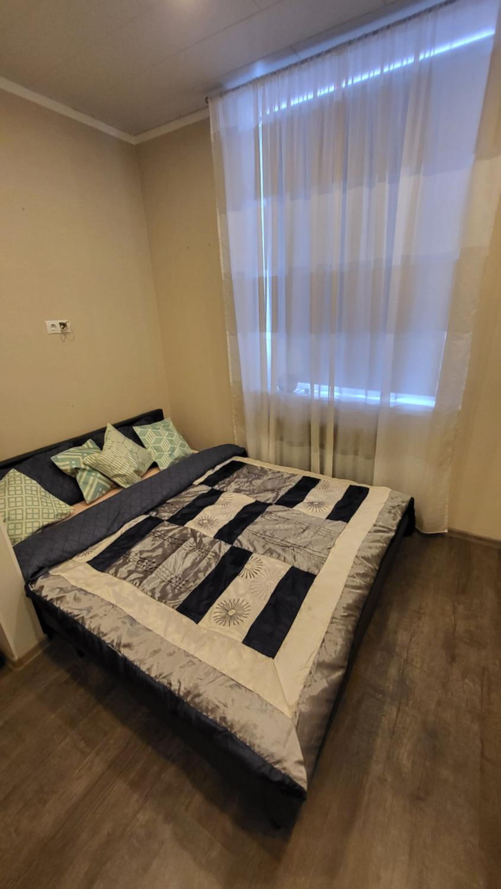 One-Bedroom Apartment - Photo 10