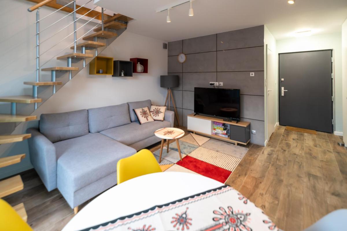Apartment - Split Level - Photo 6