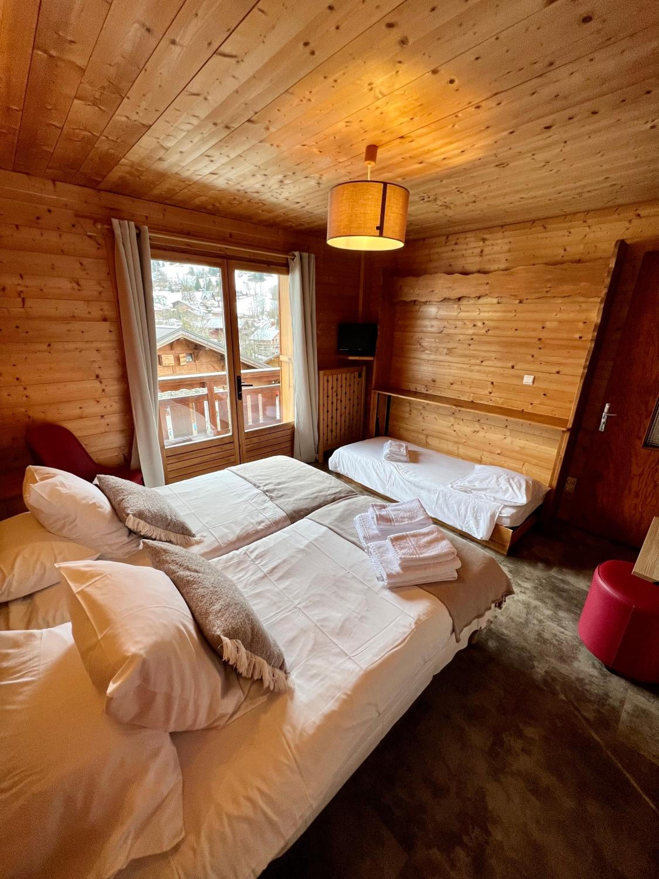 Twin Room with Balcony photo 2