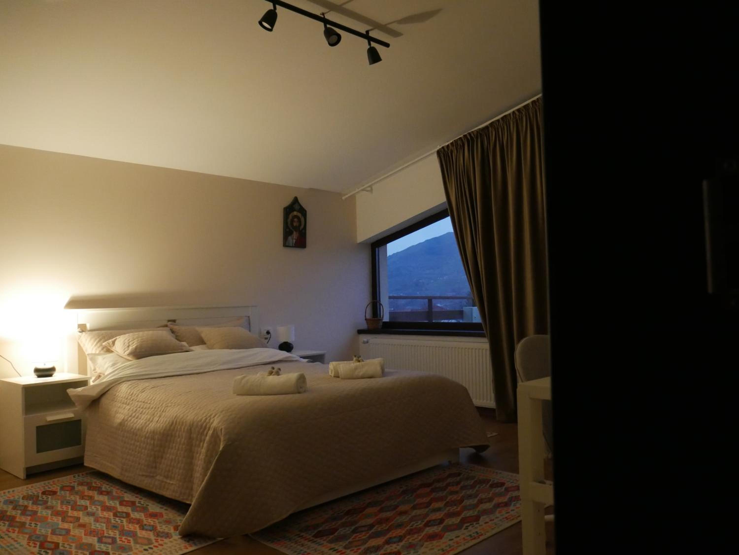 Double Room - Photo 4