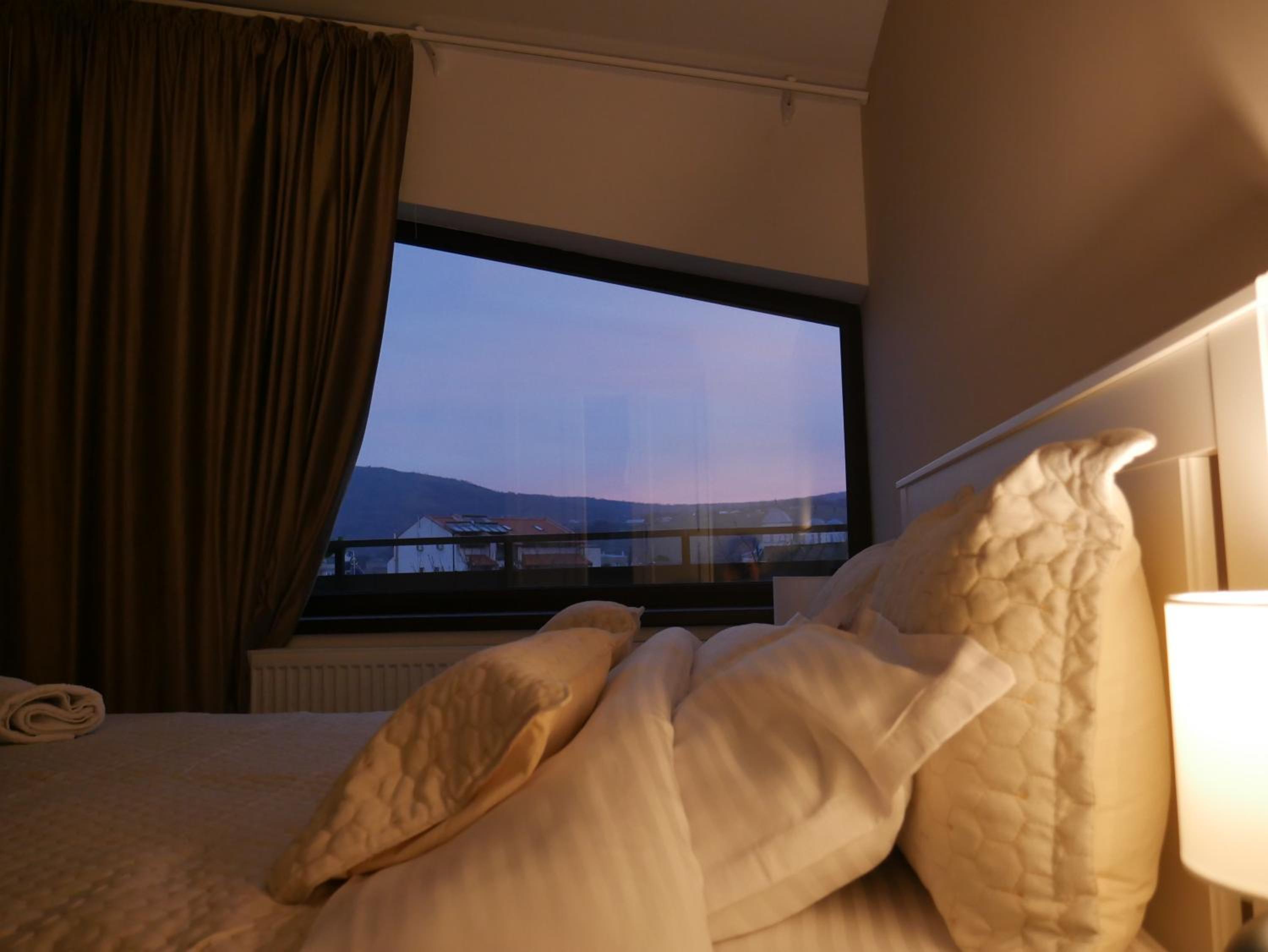 Double Room - Photo 7