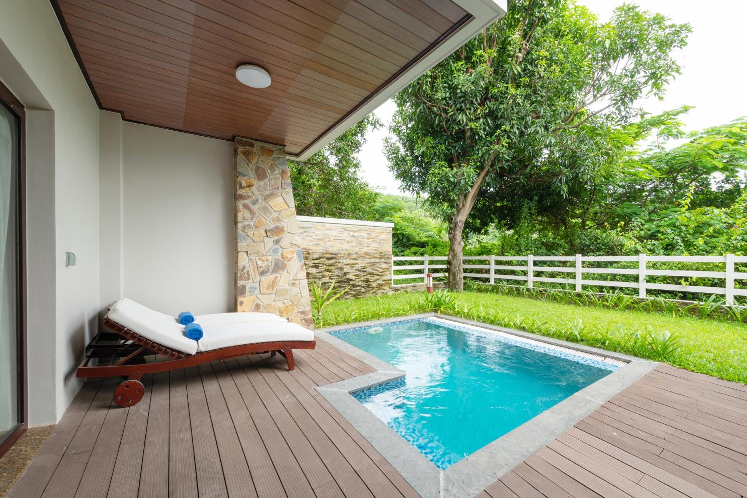 Duplex Villa King Bed - Private Pool - Photo 8
