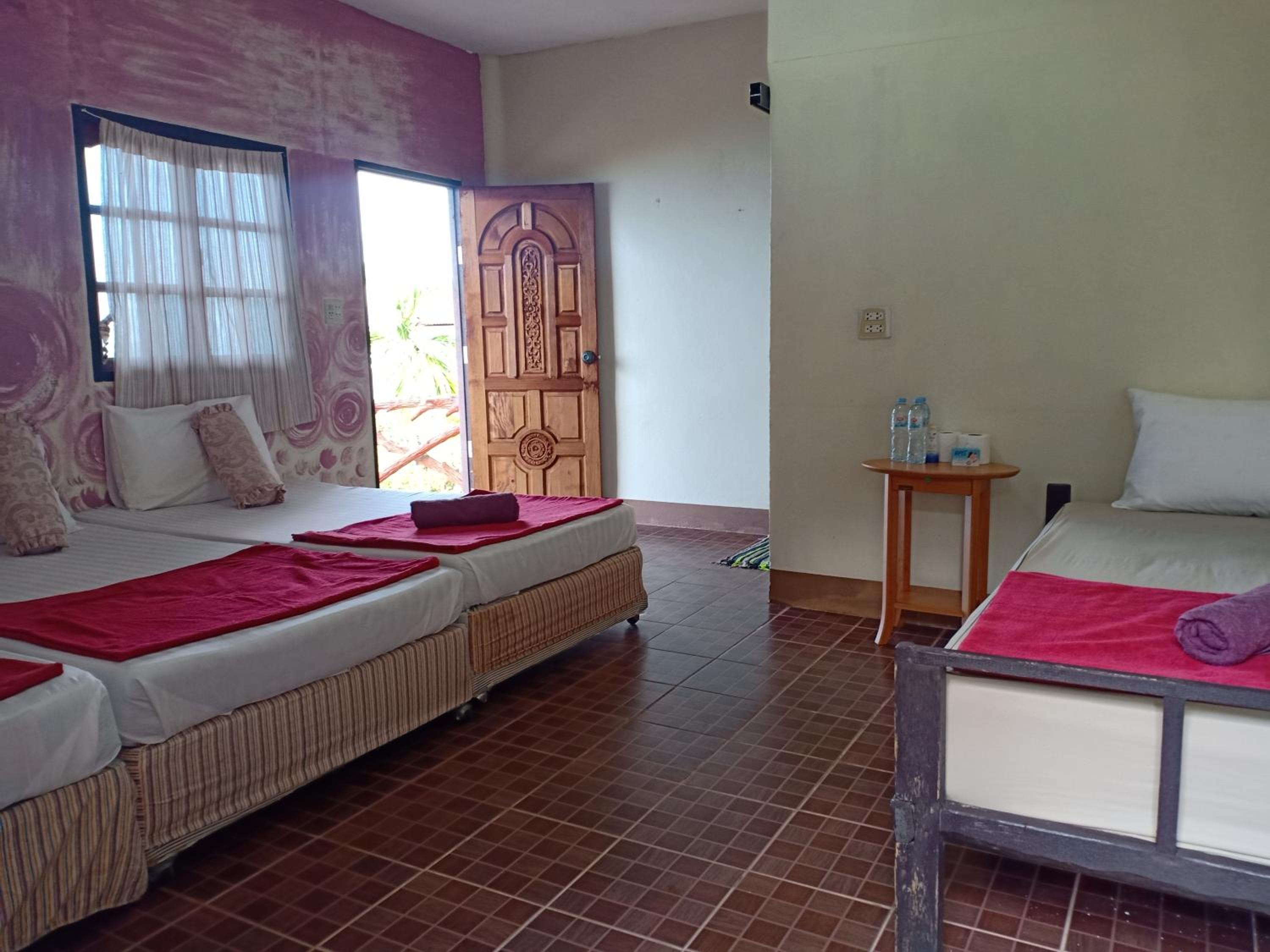 Triple Room with View - Photo 4