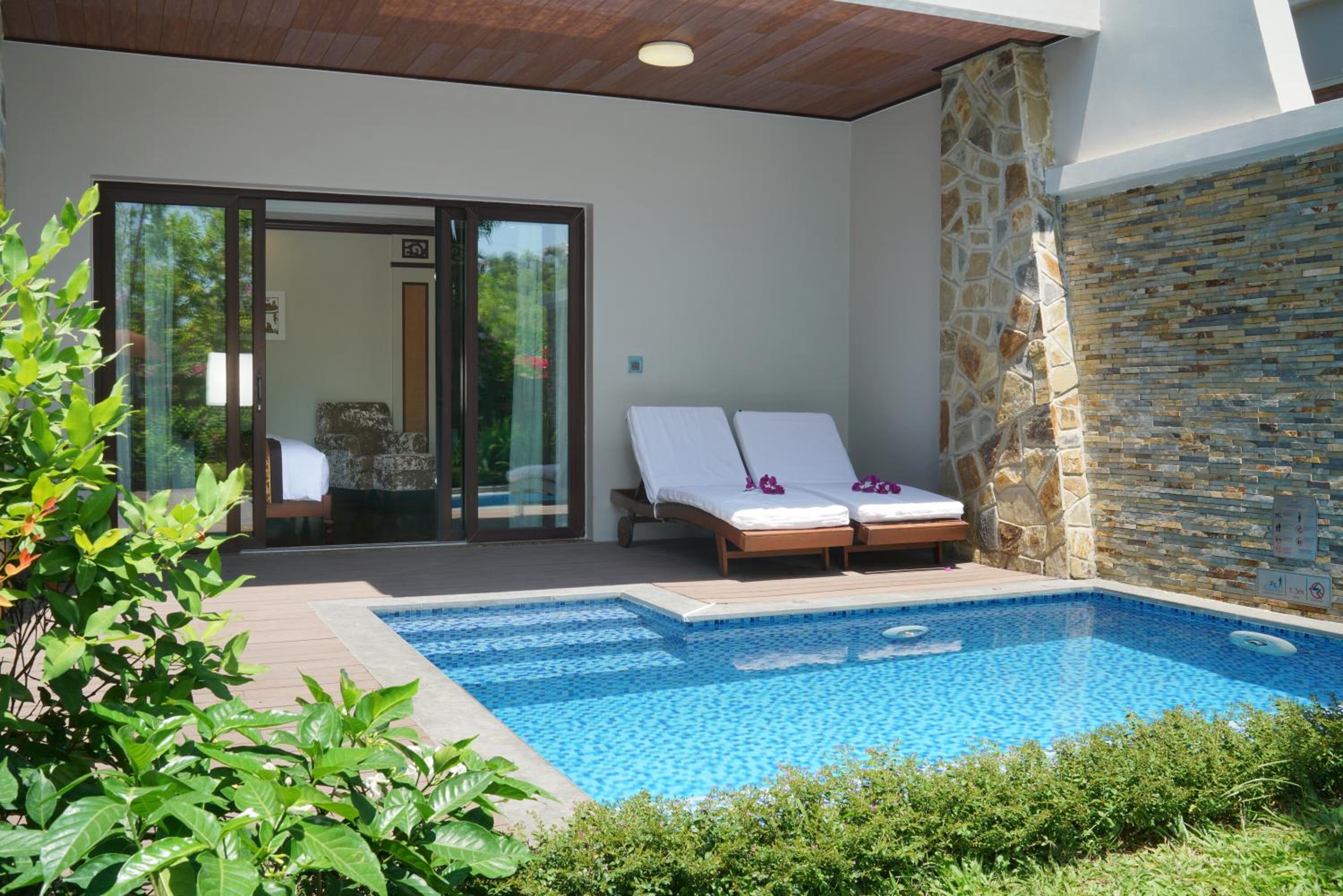 Grand Duplex Villa King Bed - Private Pool - Photo 7