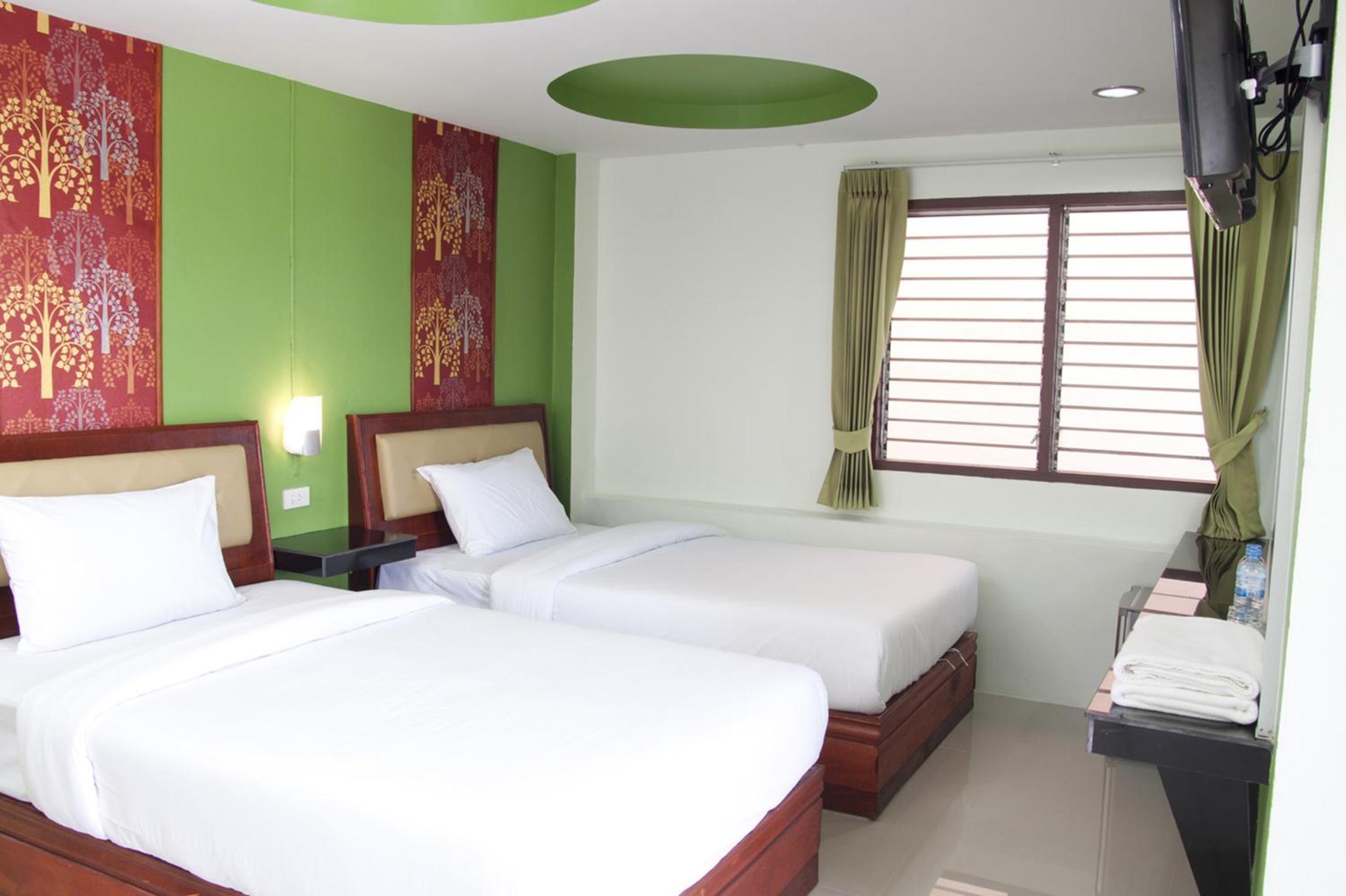 Superior Twin Room with City View photo 3