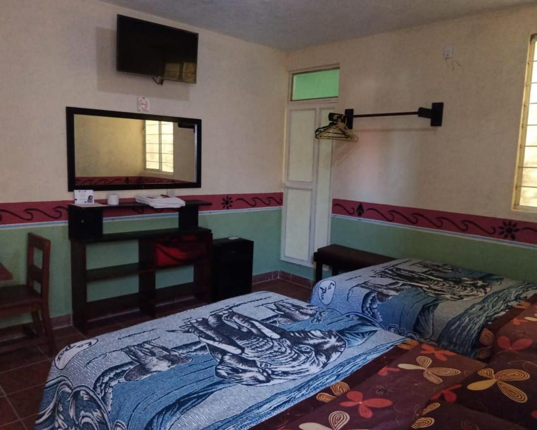 Double or Twin Room - Photo 2