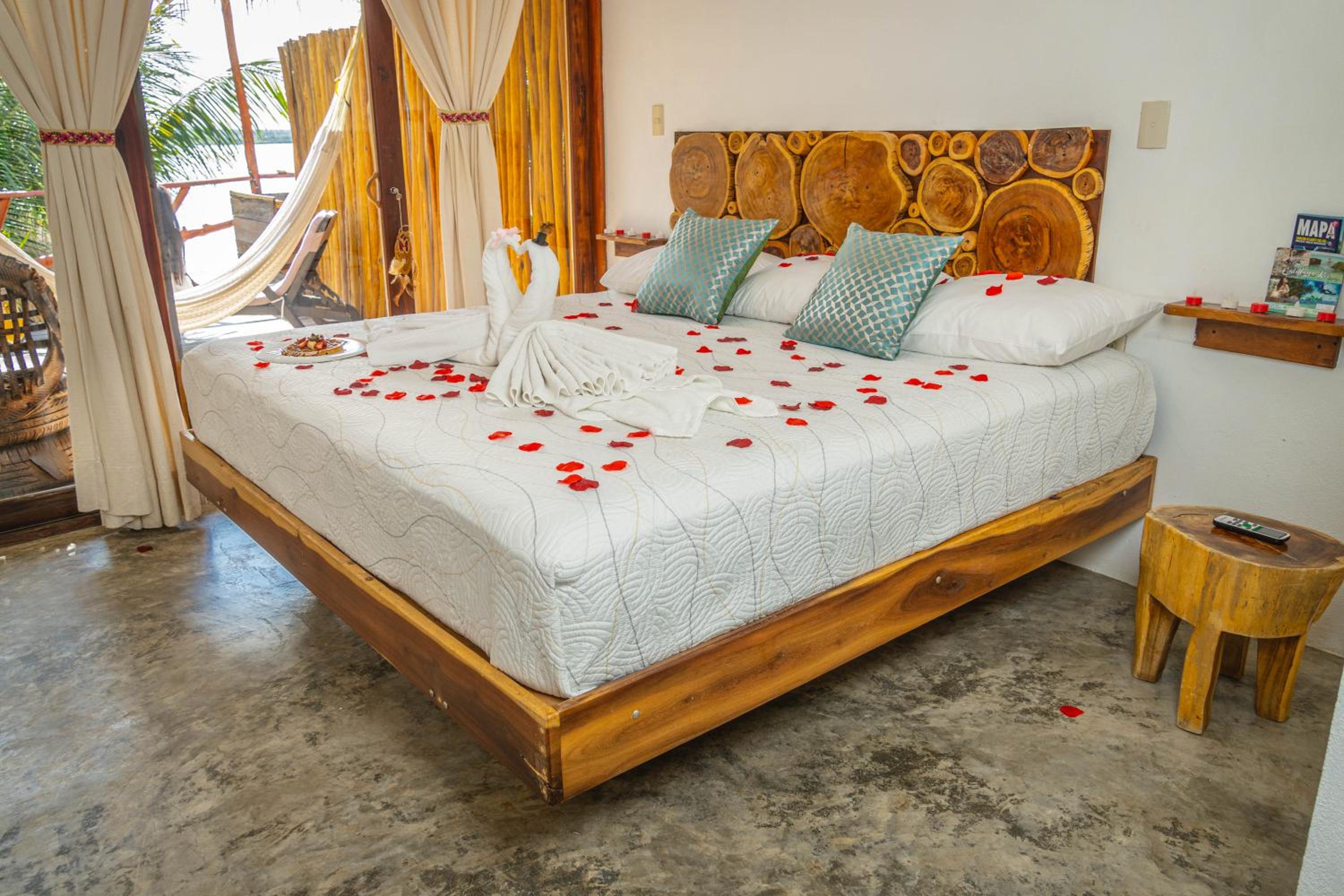 Quarto King com Vista para o Lago
