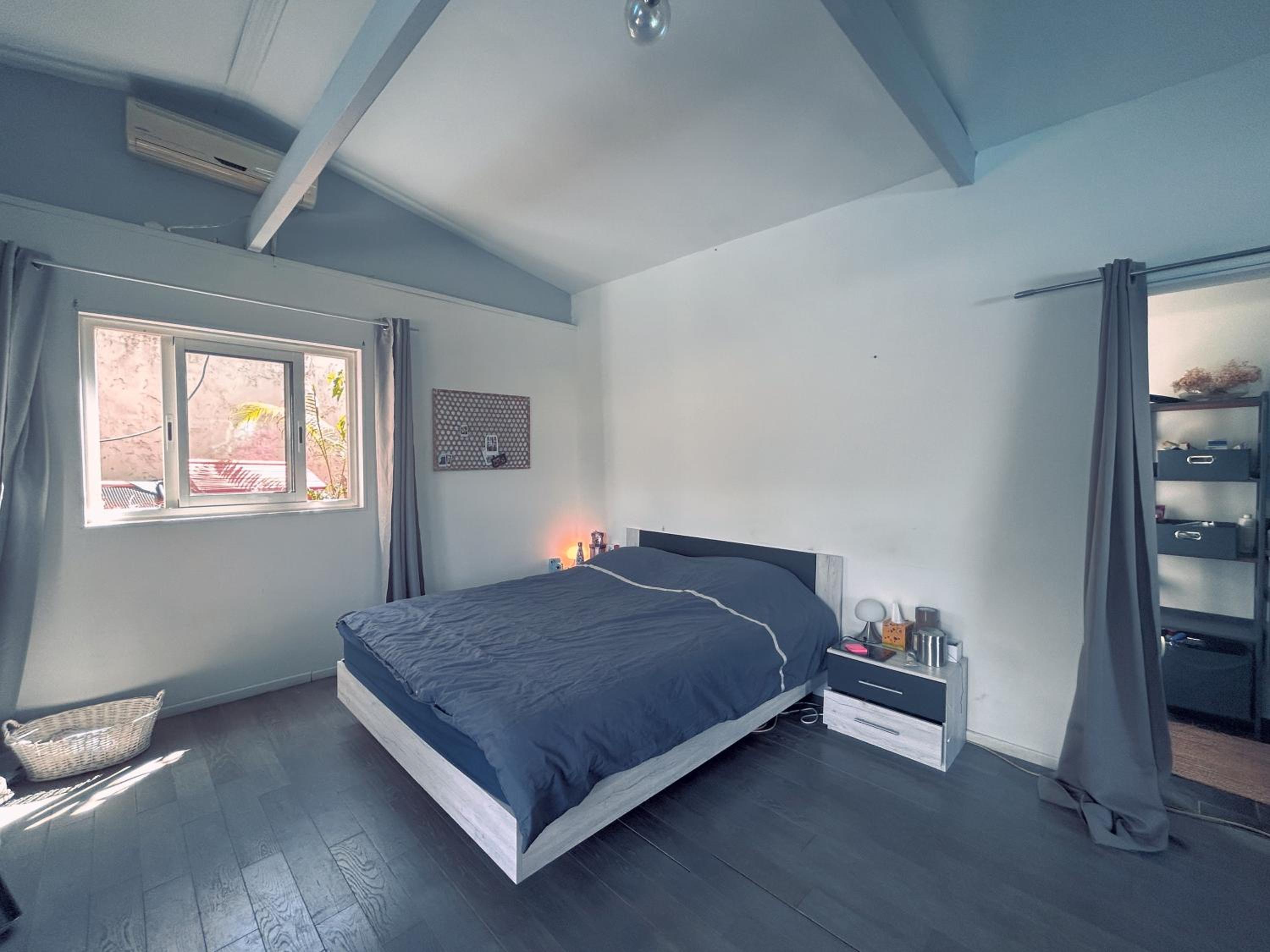 Bungalow photo 1