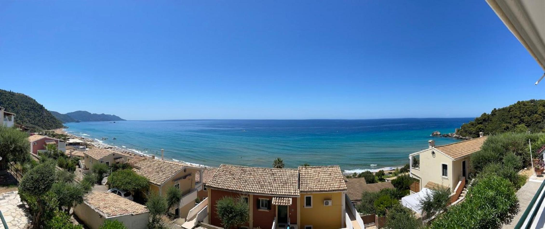 One-Bedroom Apartment with Sea View and Terrace photo 2