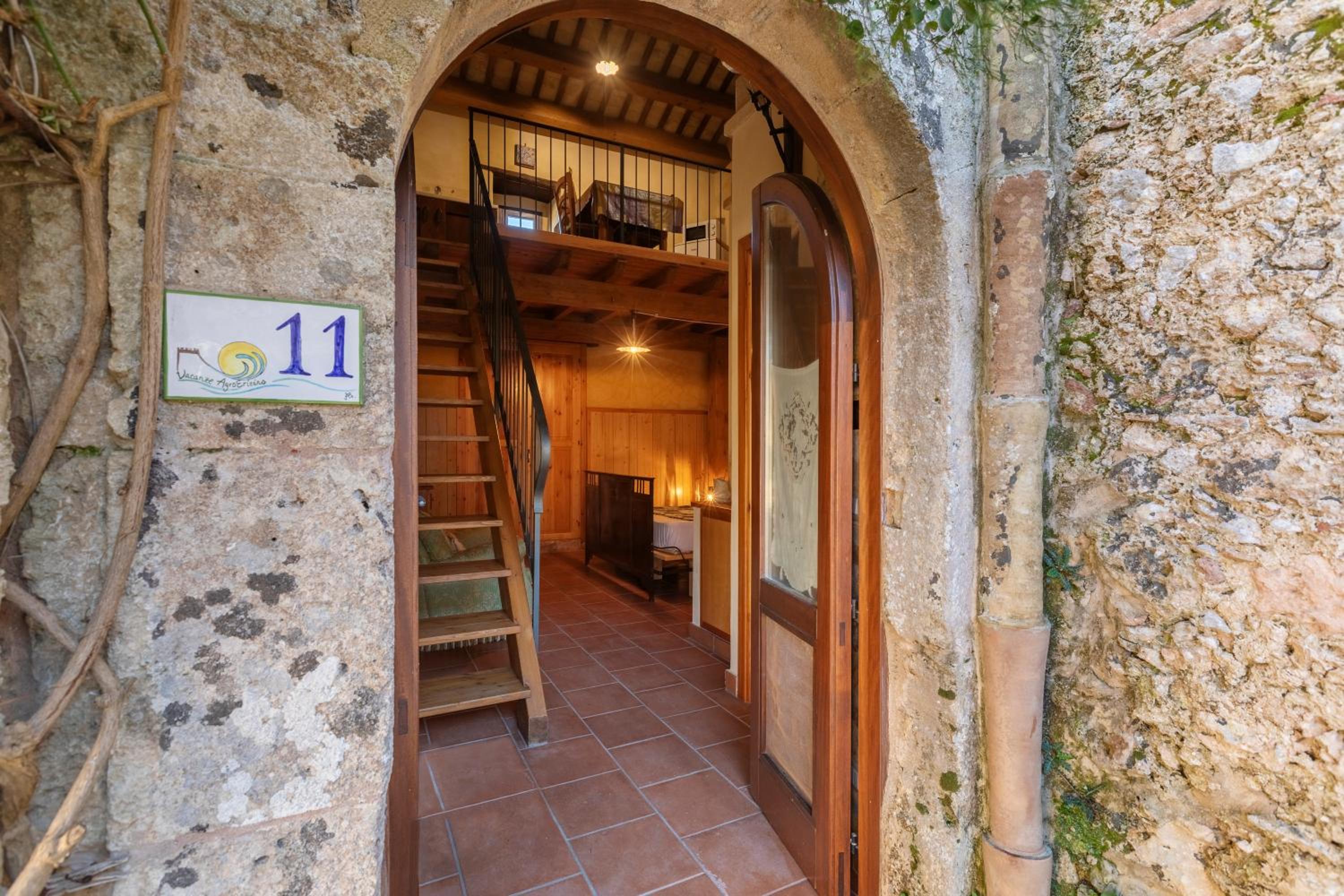 Studio - Split Level