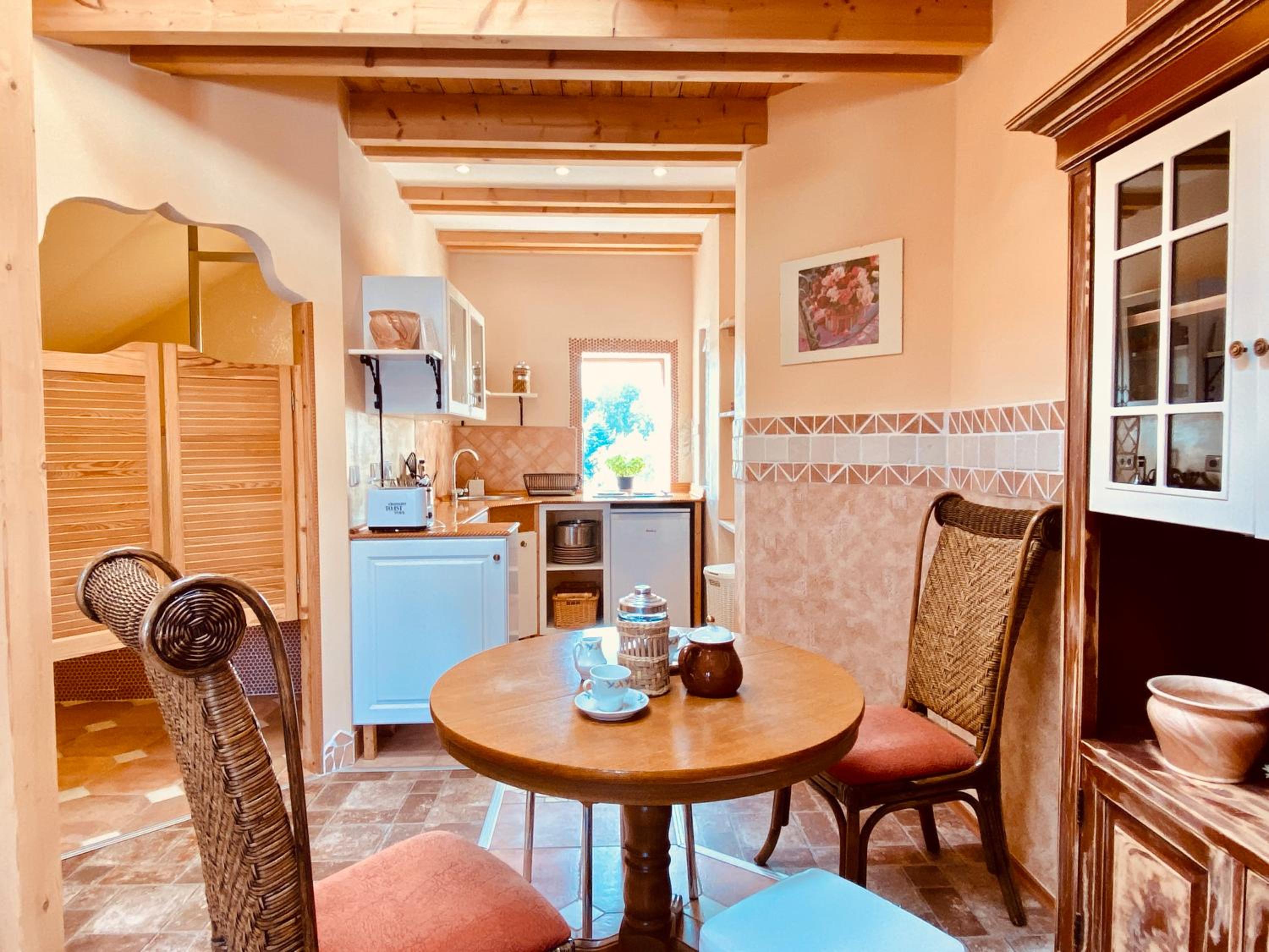 Family Suite with Balcony - Photo 5