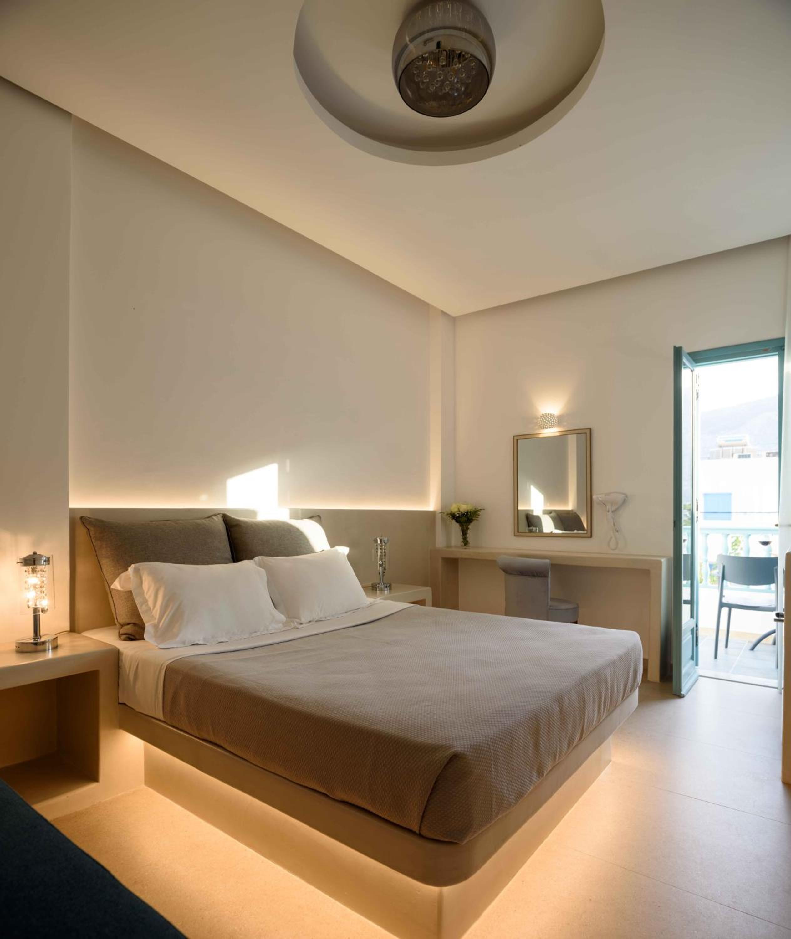 Superior Double or Twin Room - Photo 11