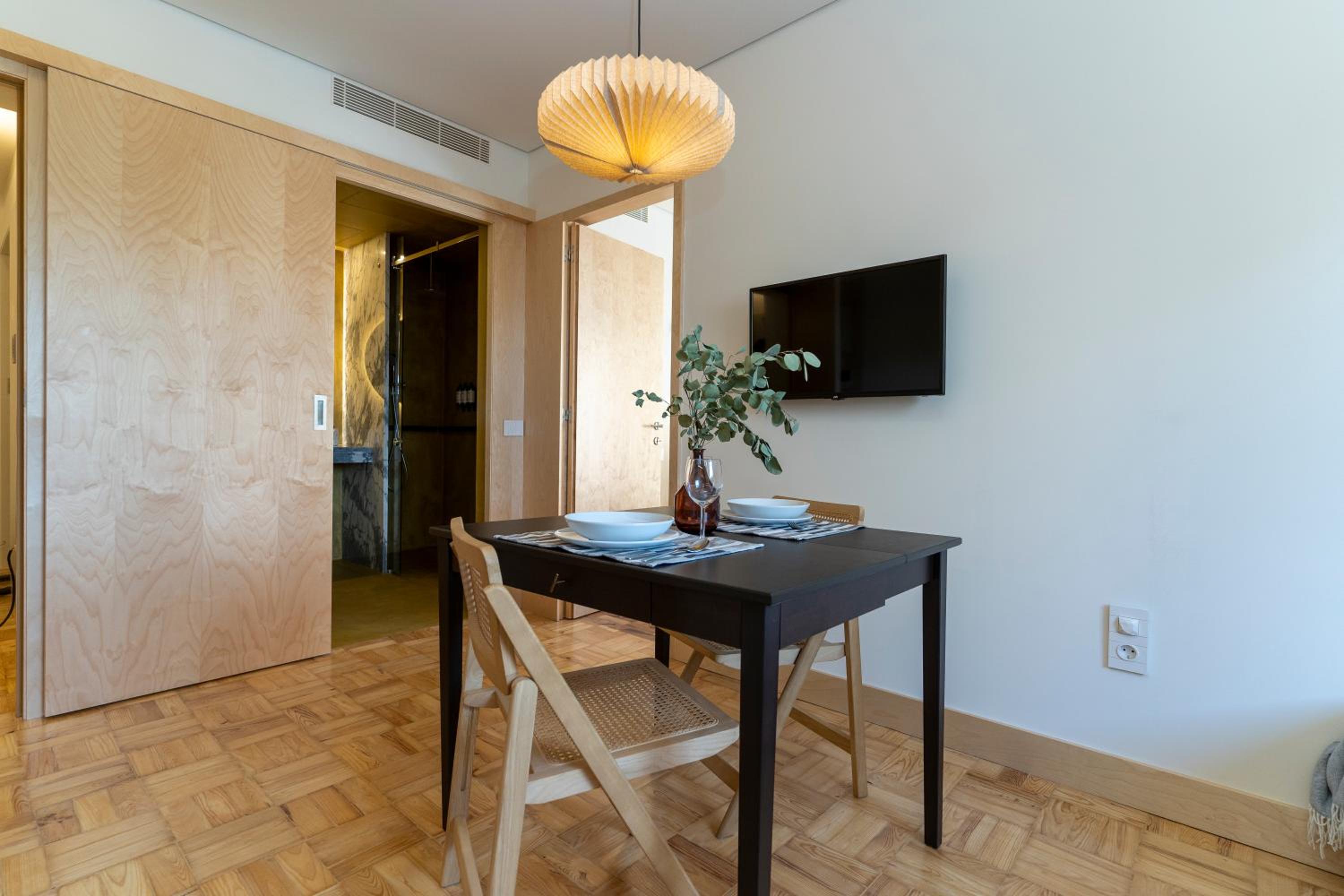 Apartment - Photo 2