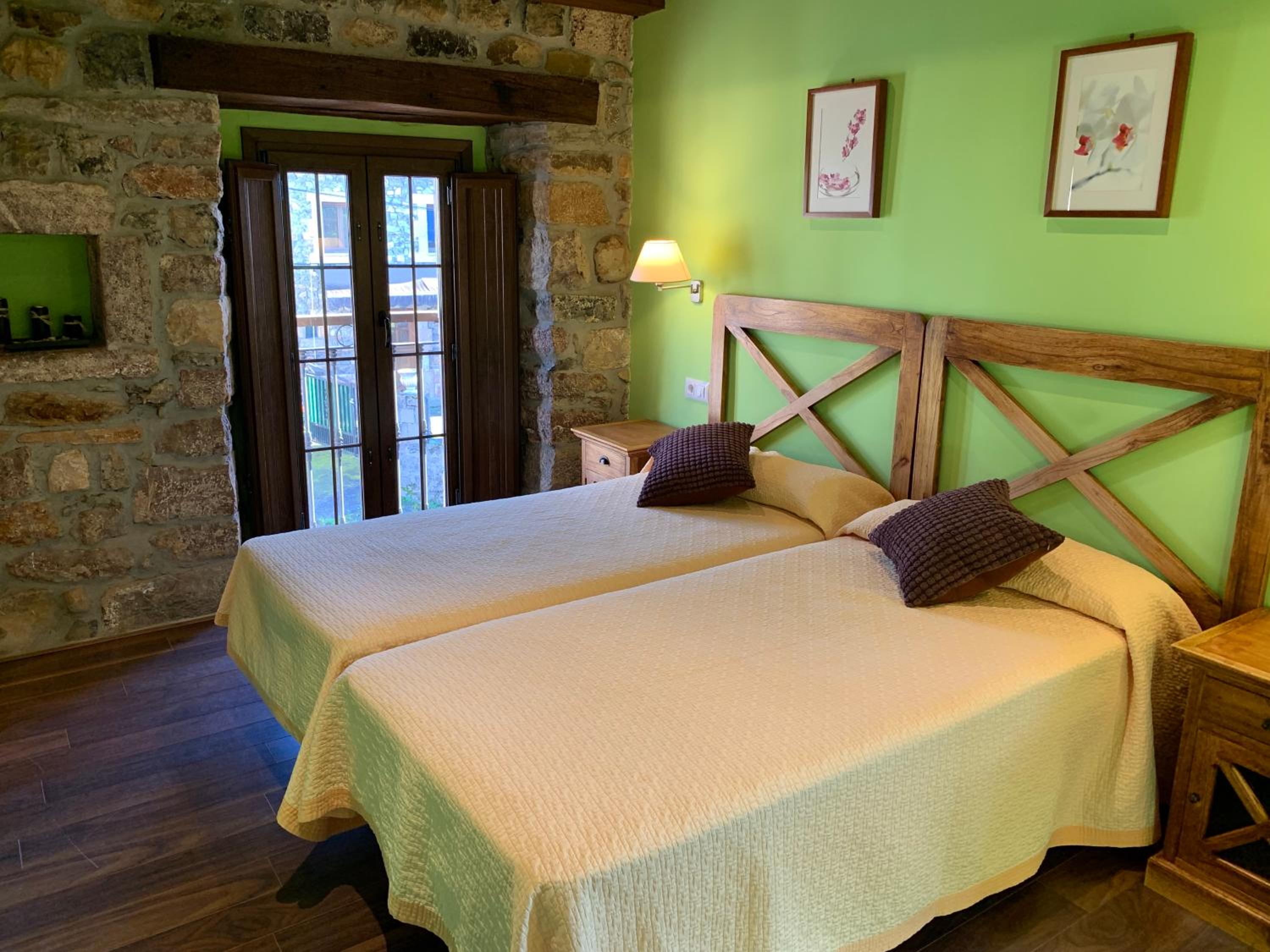 Double or Twin Room photo 3