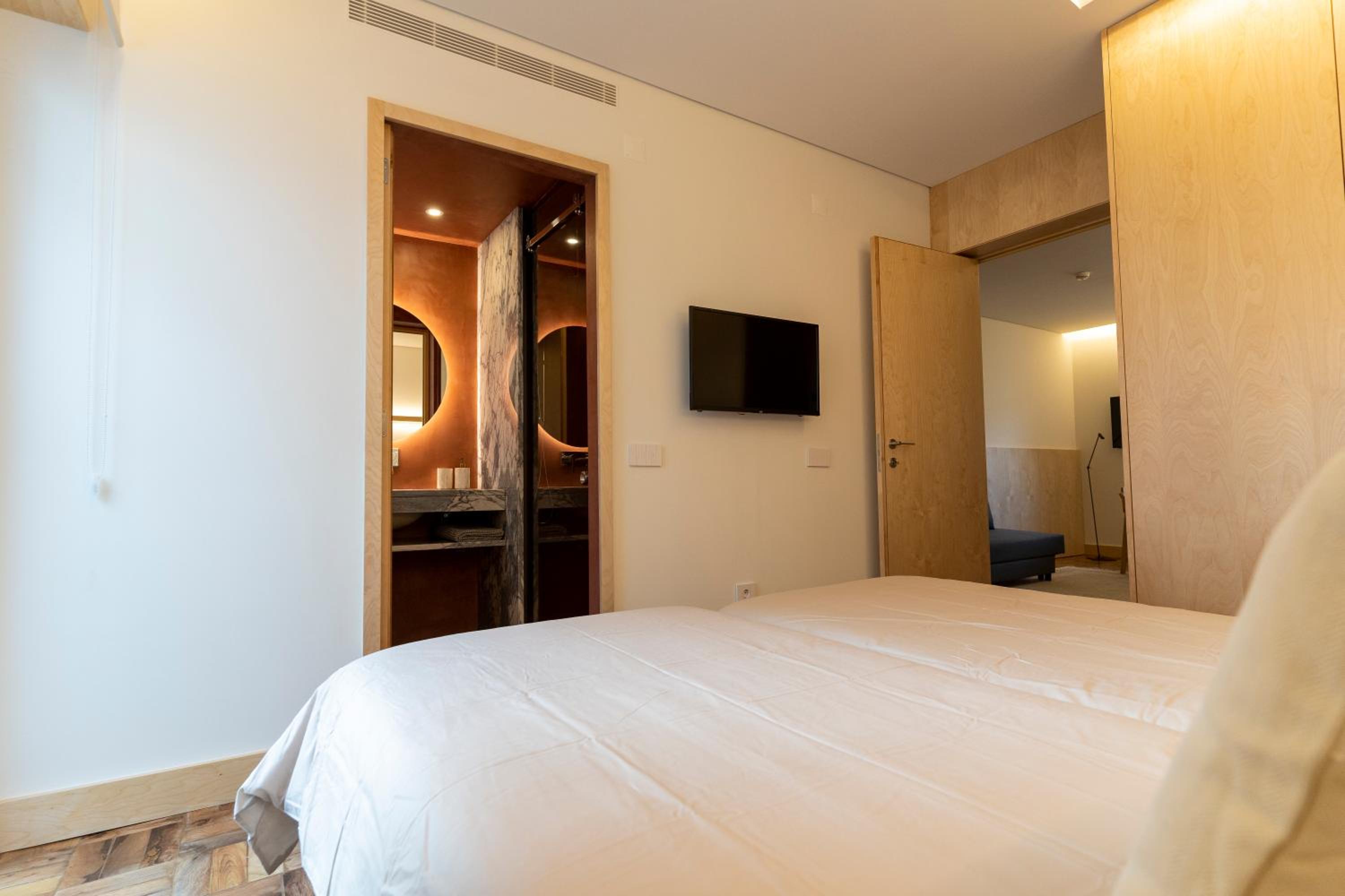 Deluxe Apartment - Photo 3