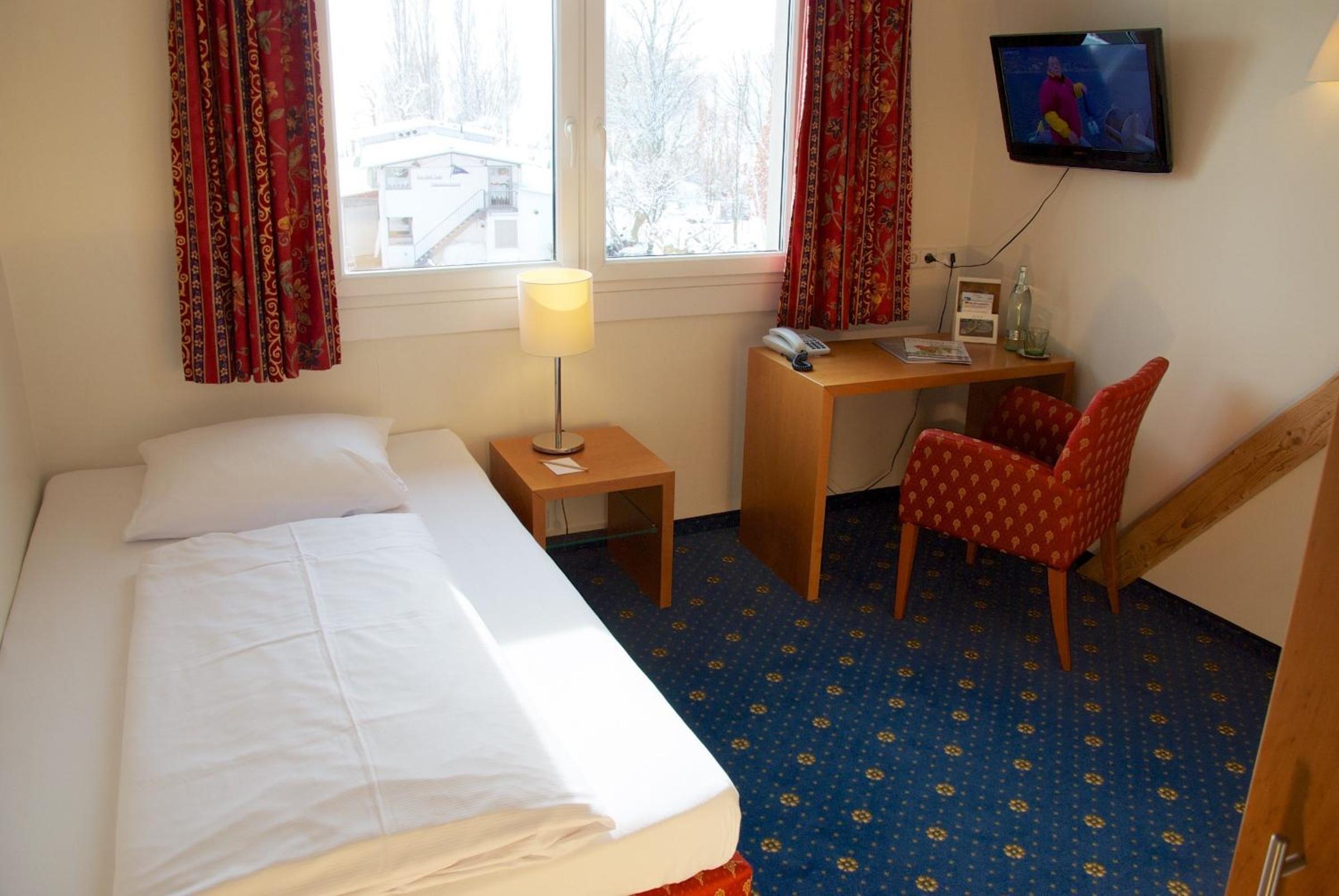 Standard Single Room photo 3