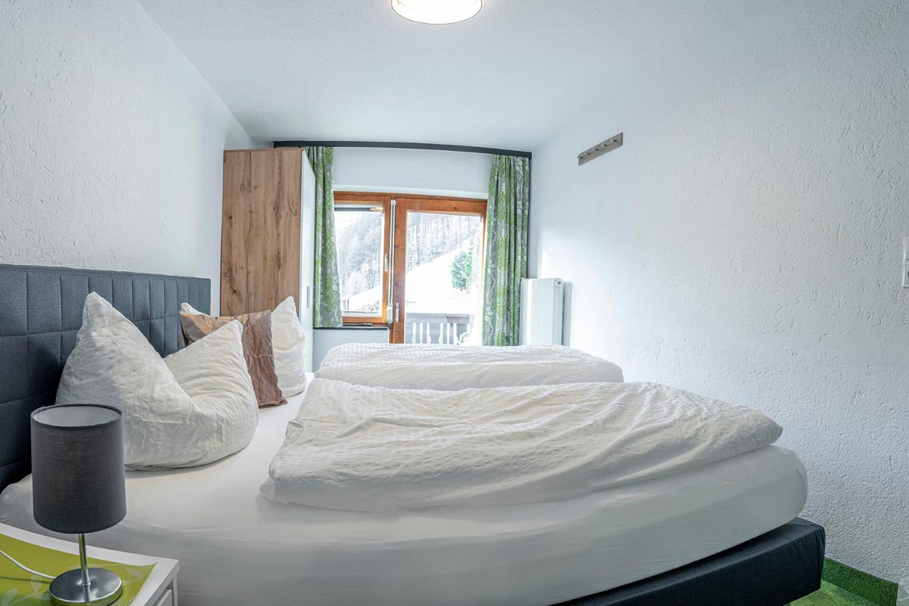 Double Room with Shared Toilet