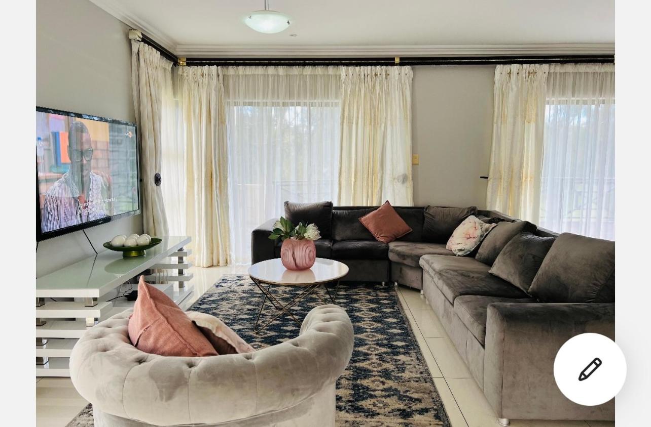 Three-Bedroom Apartment photo 1
