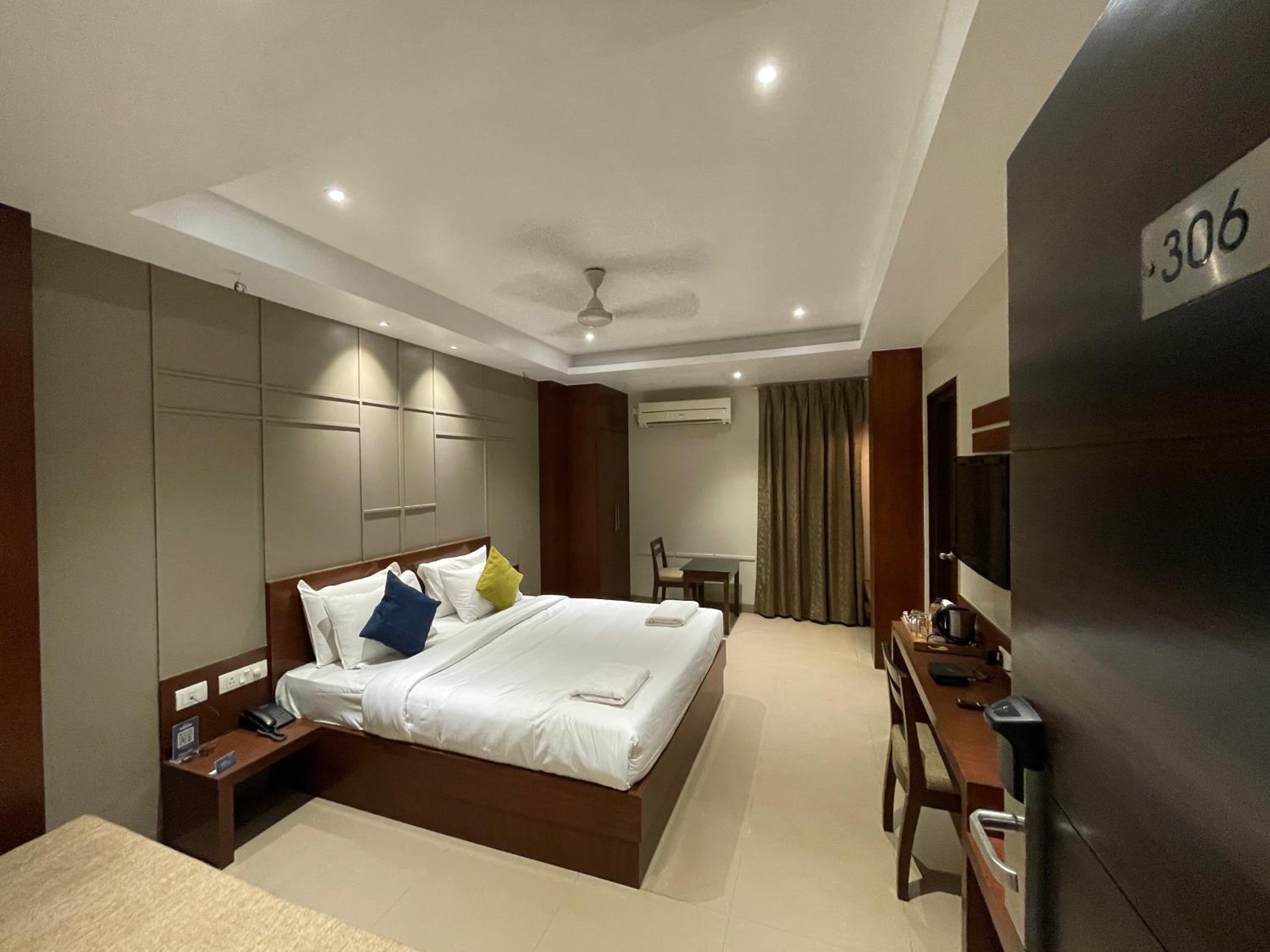 Deluxe Family Room