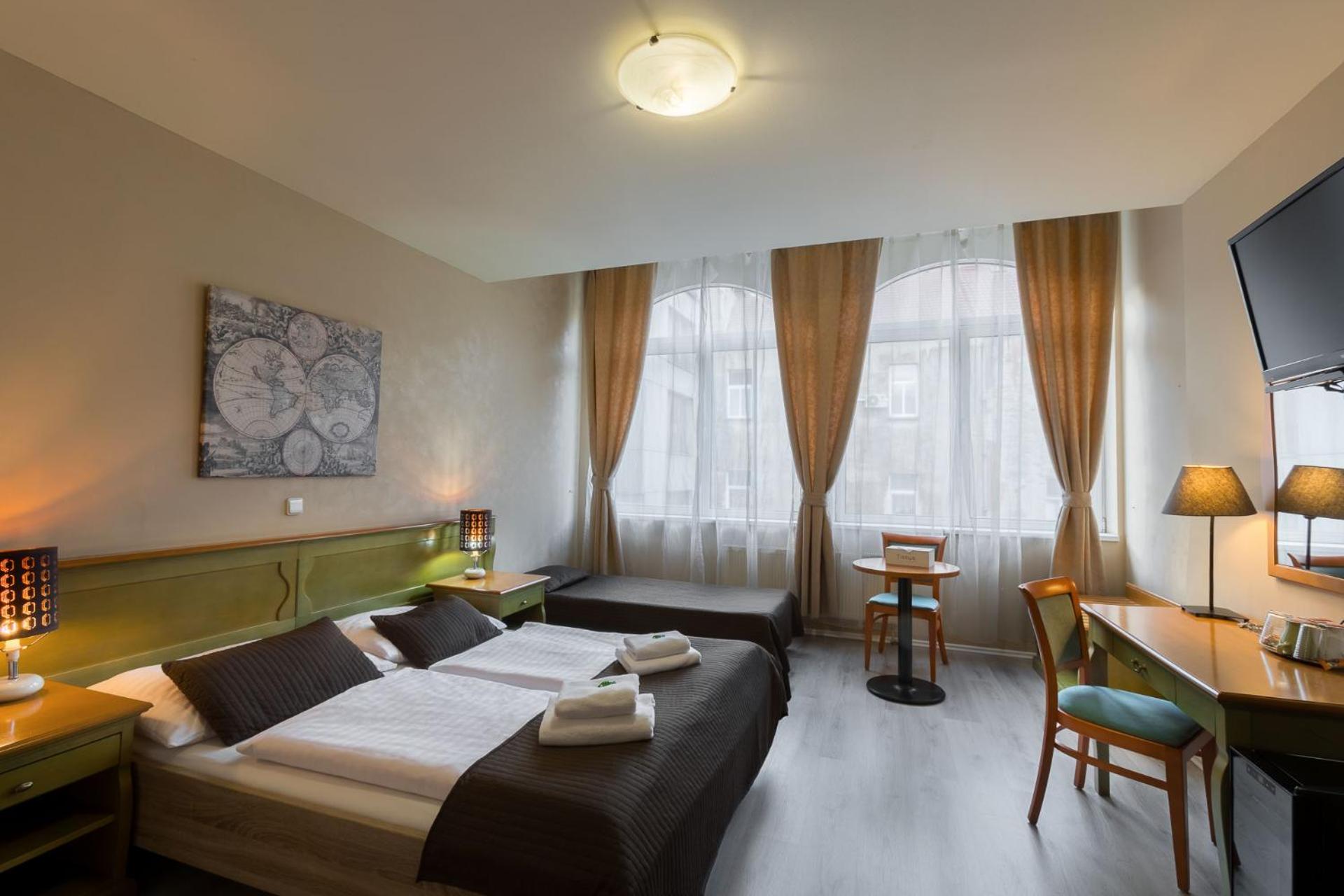 Triple Room