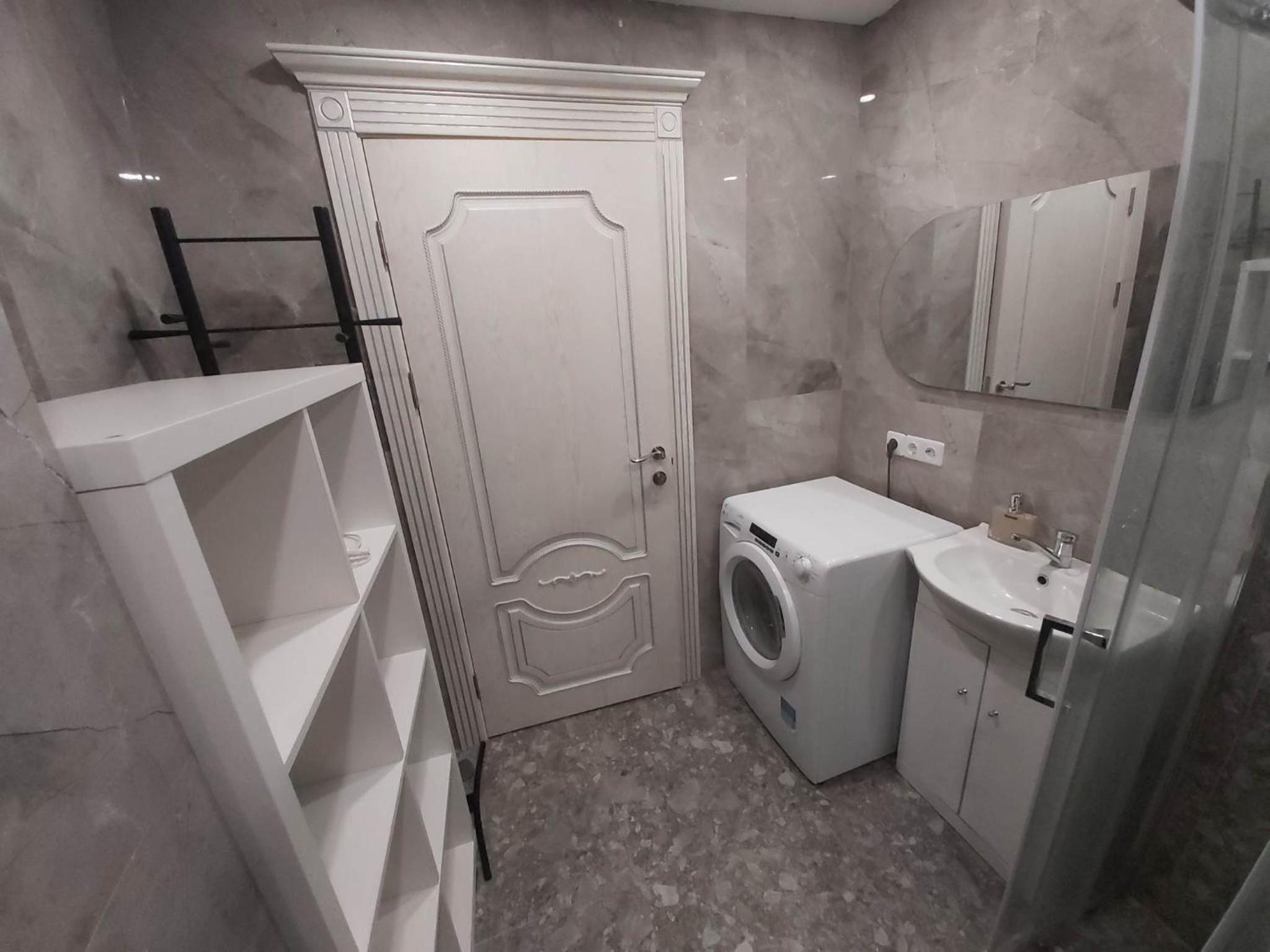 One-Bedroom Apartment - Photo 23