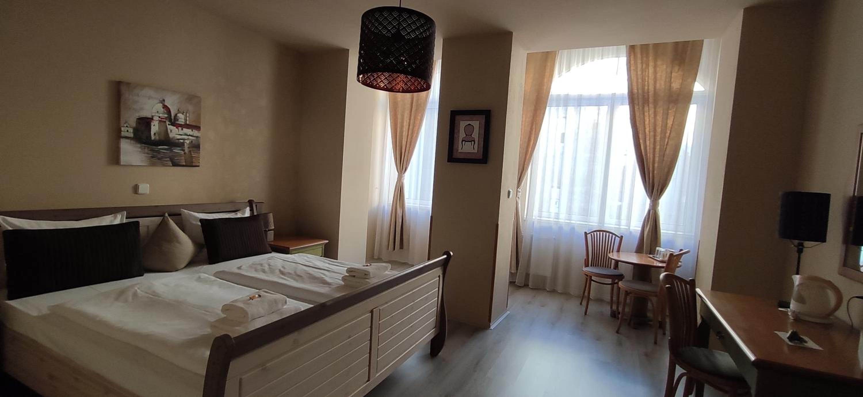 Superior Double or Twin Room photo 3